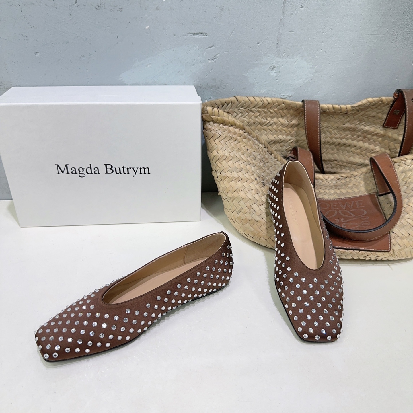 “High Quality Magda Butrym Flat Shoes: Nordic Style Translated Simply” - 图片 7