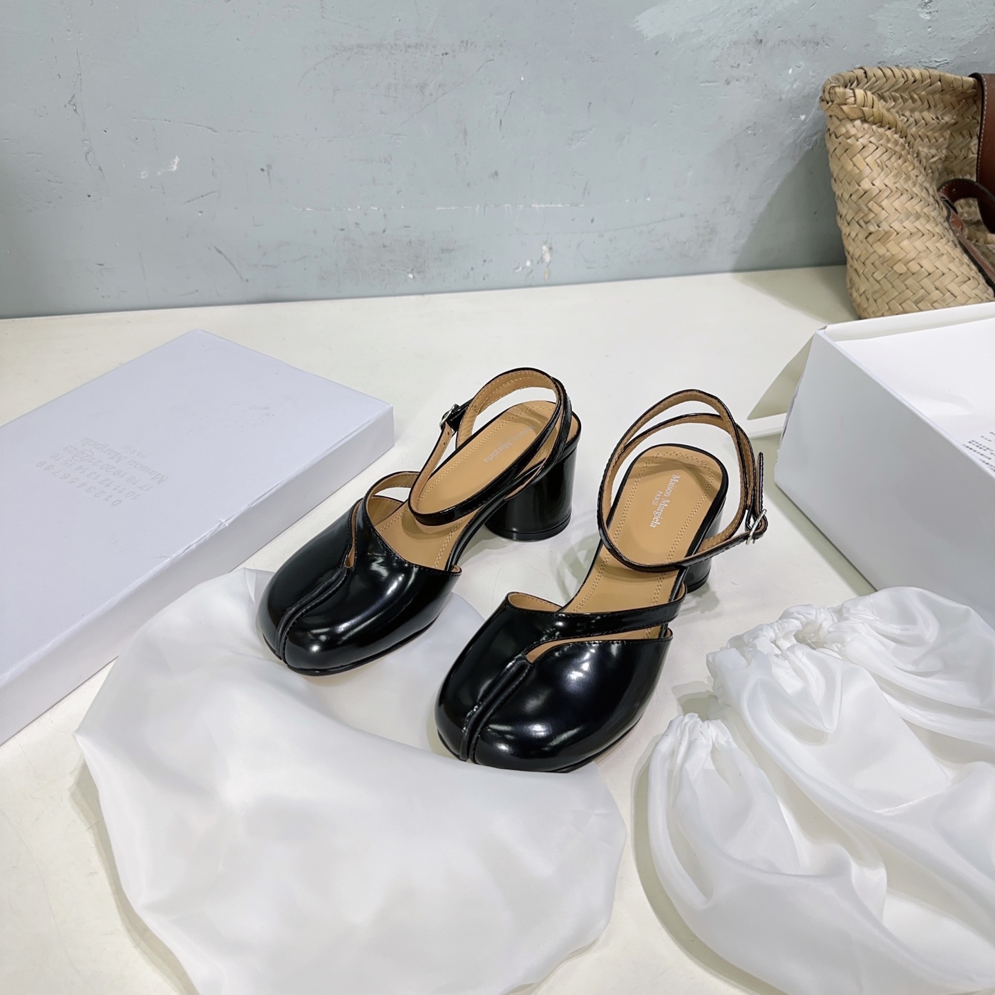 MM6 Crackers: High Quality Exit with Elegant Design and Italian Leather - 图片 9