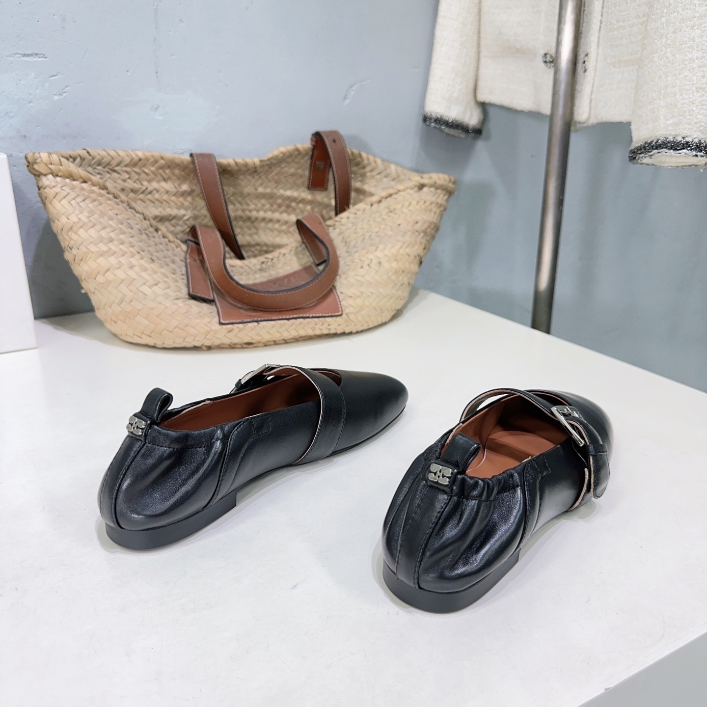 High Quality Factory-Made 650 Shoes, Queens Edition, Profitable Investment, Various Sizes Available. - 图片 5