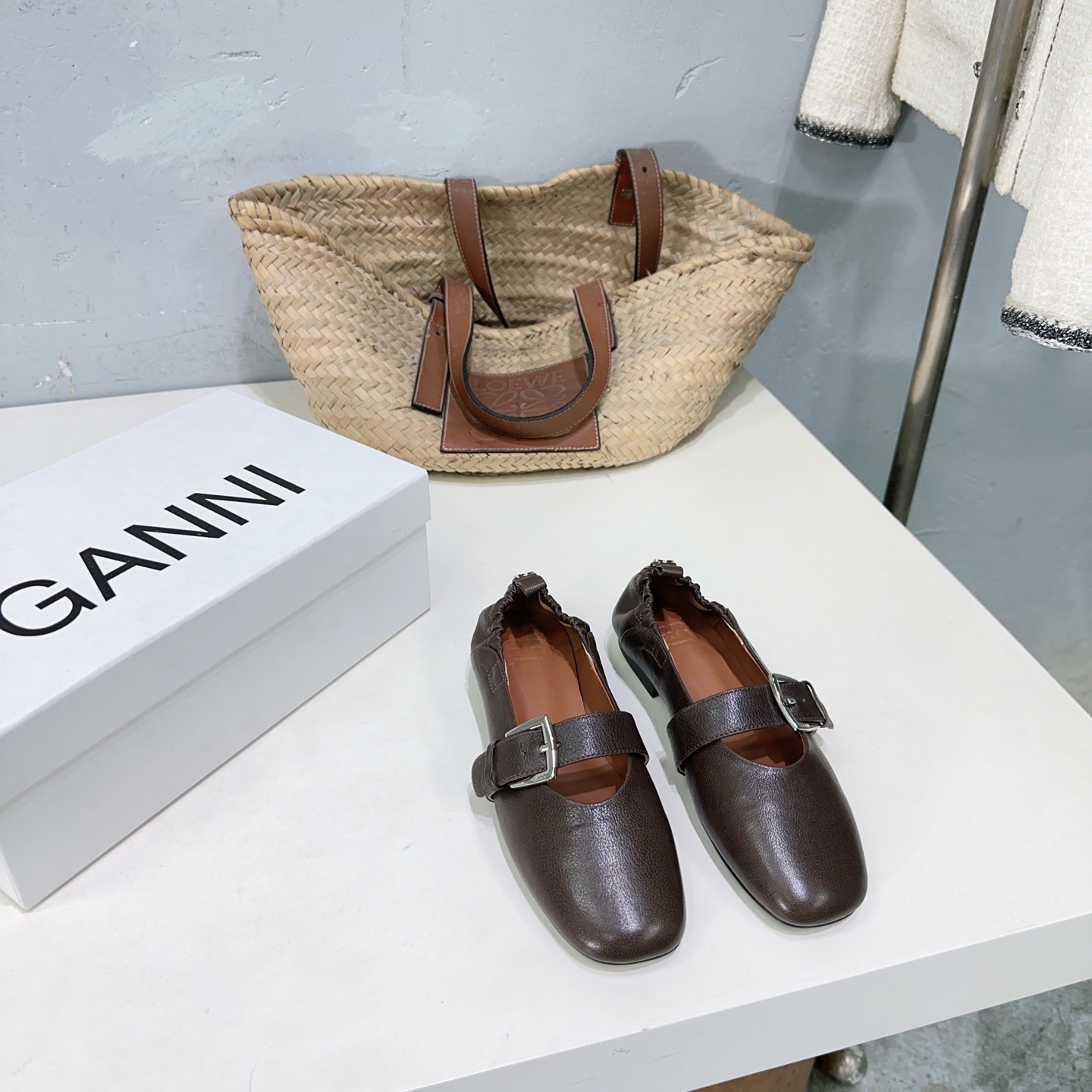 High-Quality Factory-Made Women’s Shoes: Queens Collection, Sizes 35-42, Premium Materials. - 图片 5