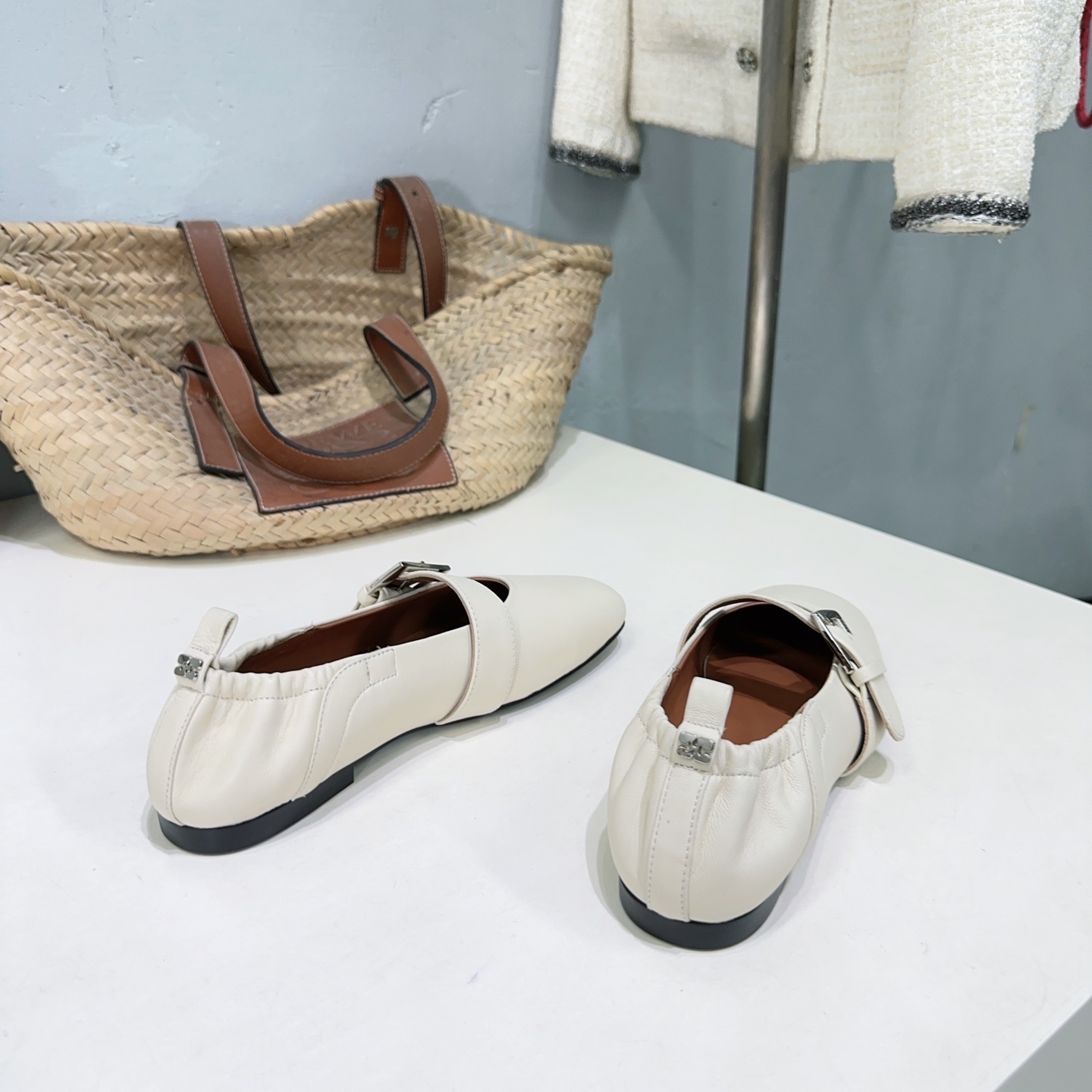 High Quality 650 Queen Sneakers: Profitable Investment with Premium Materials - 图片 8