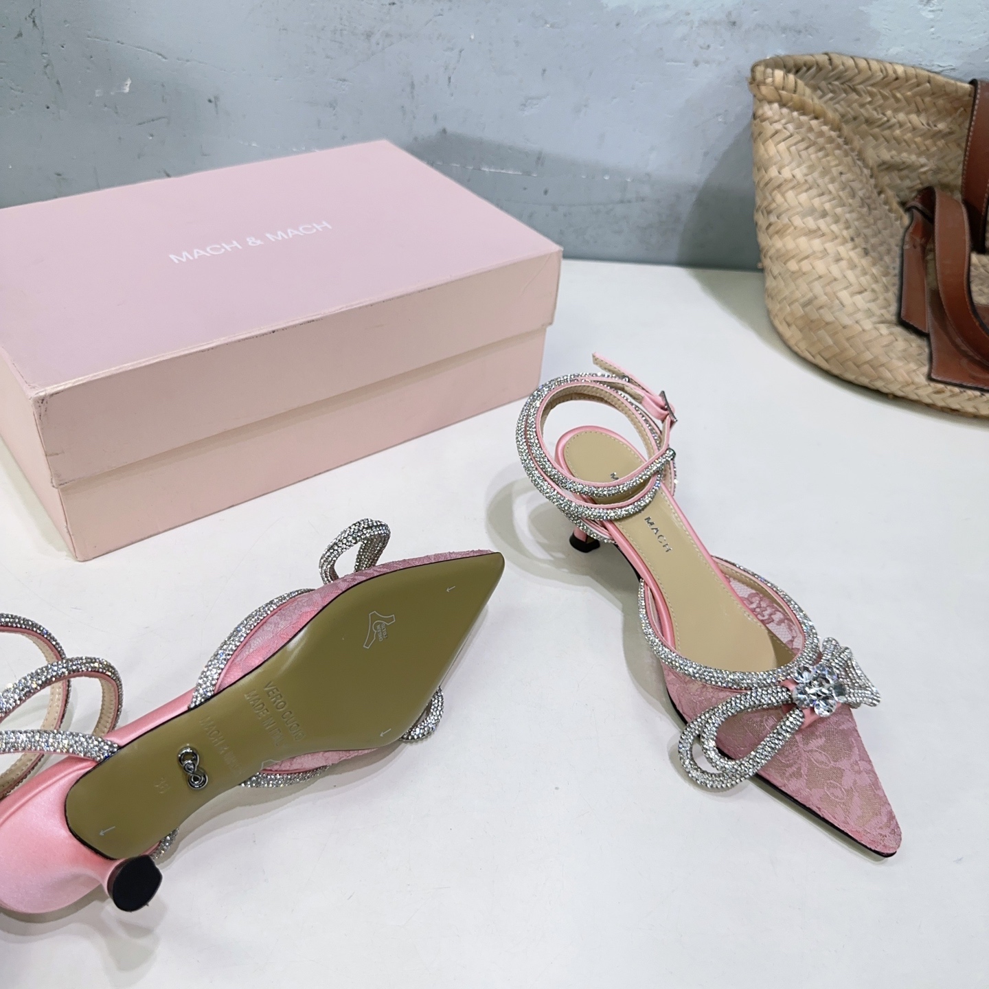 High Quality Crystal High Heels with Elegant Style and Imported Materials - 图片 7