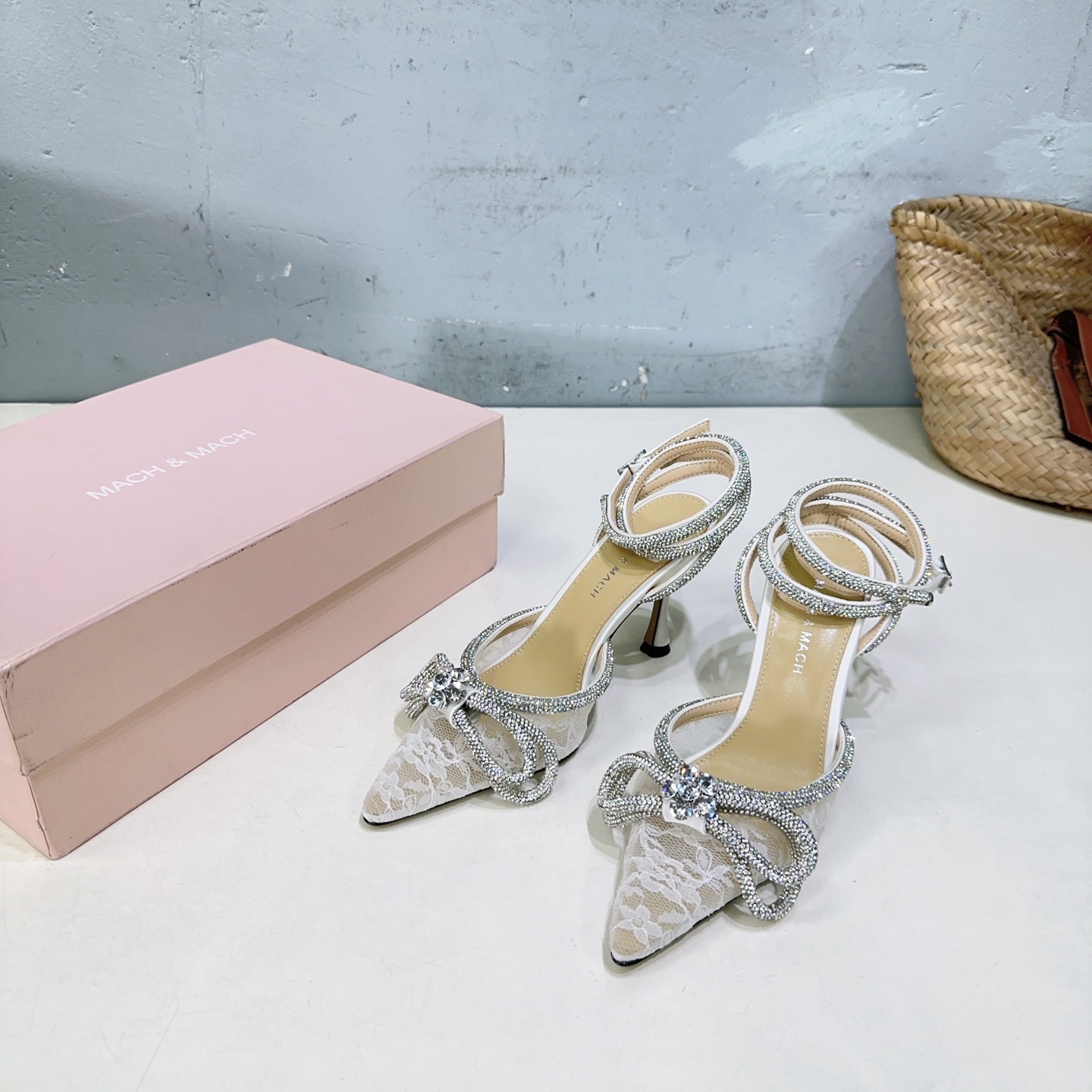 High-Quality Factory-Made Elegant Crystal High Heels with Imported Materials - 图片 7