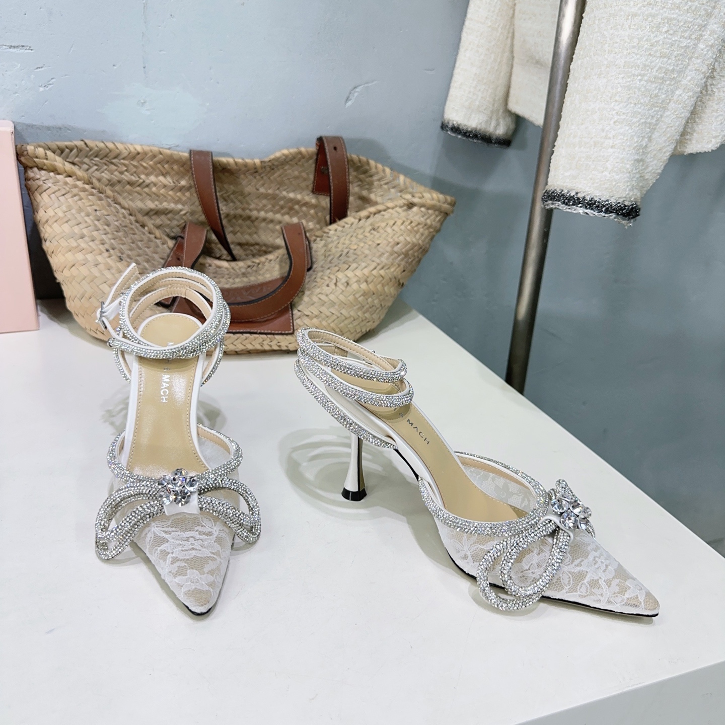 High-Quality Factory-Made Elegant Crystal High Heels with Imported Materials - 图片 5
