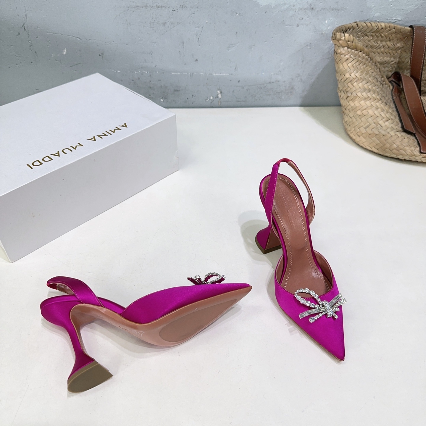 High Quality Amina Muaddi Heel Shoes: Spring Collection with Unique Design - 图片 5
