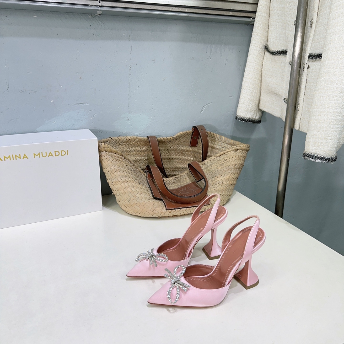 High Quality Amina Muaddi Heel Shoes: Spring Collection with Unique Details - 图片 2