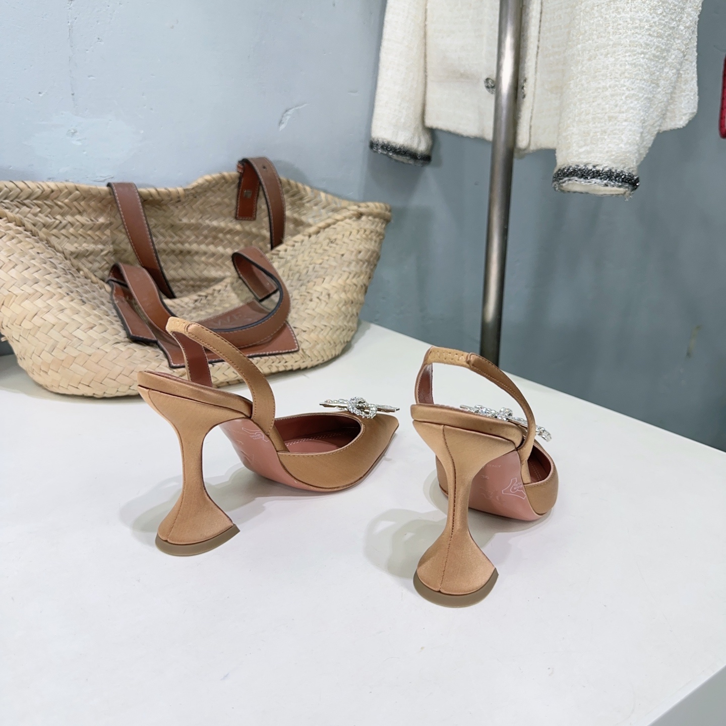 High Quality Amina Muaddi Heel Shoes: Spring New, Imported Leather, Unique Design - 图片 9