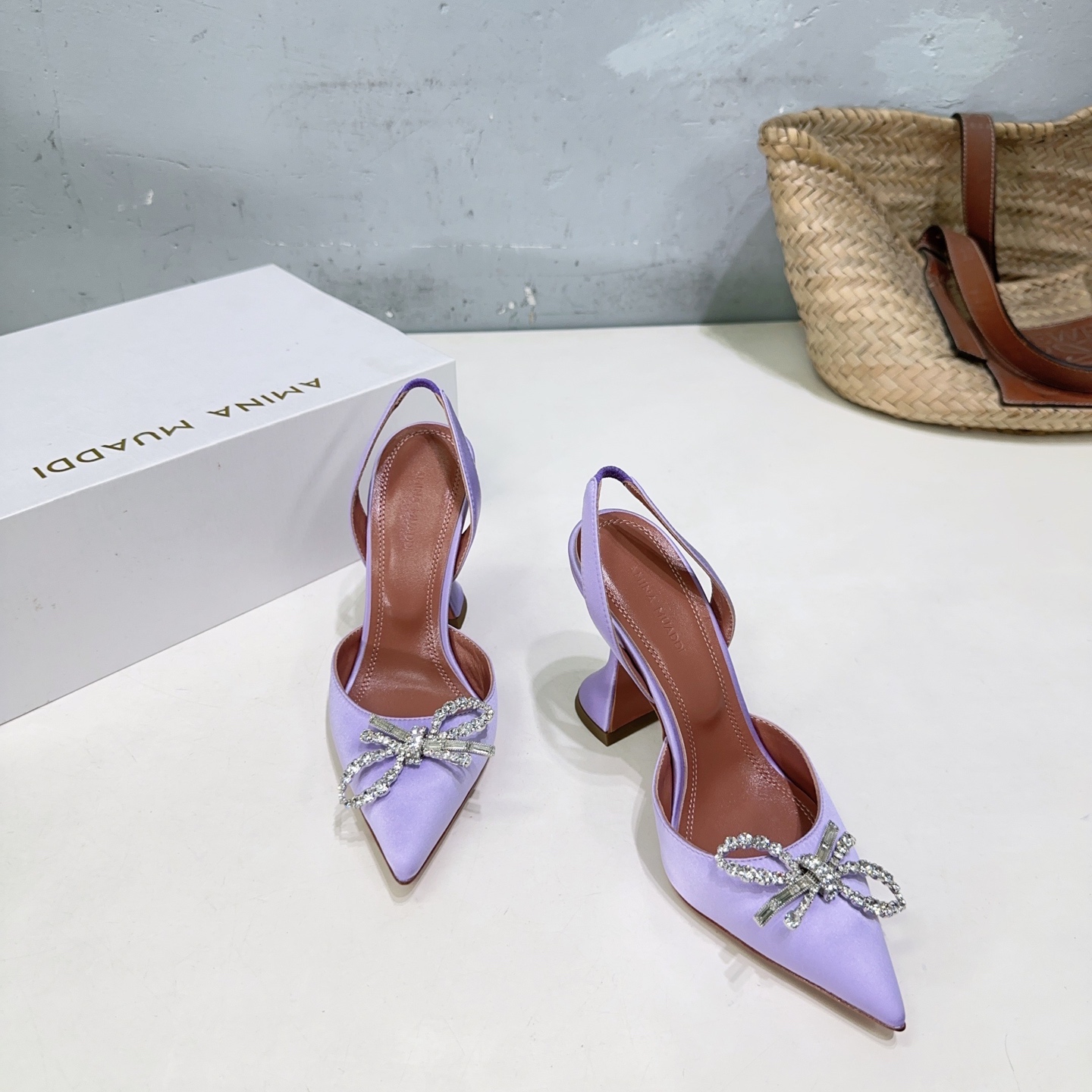 High Quality Amina Muaddi Heel Shoes: Spring Collection with Unique Design - 图片 7