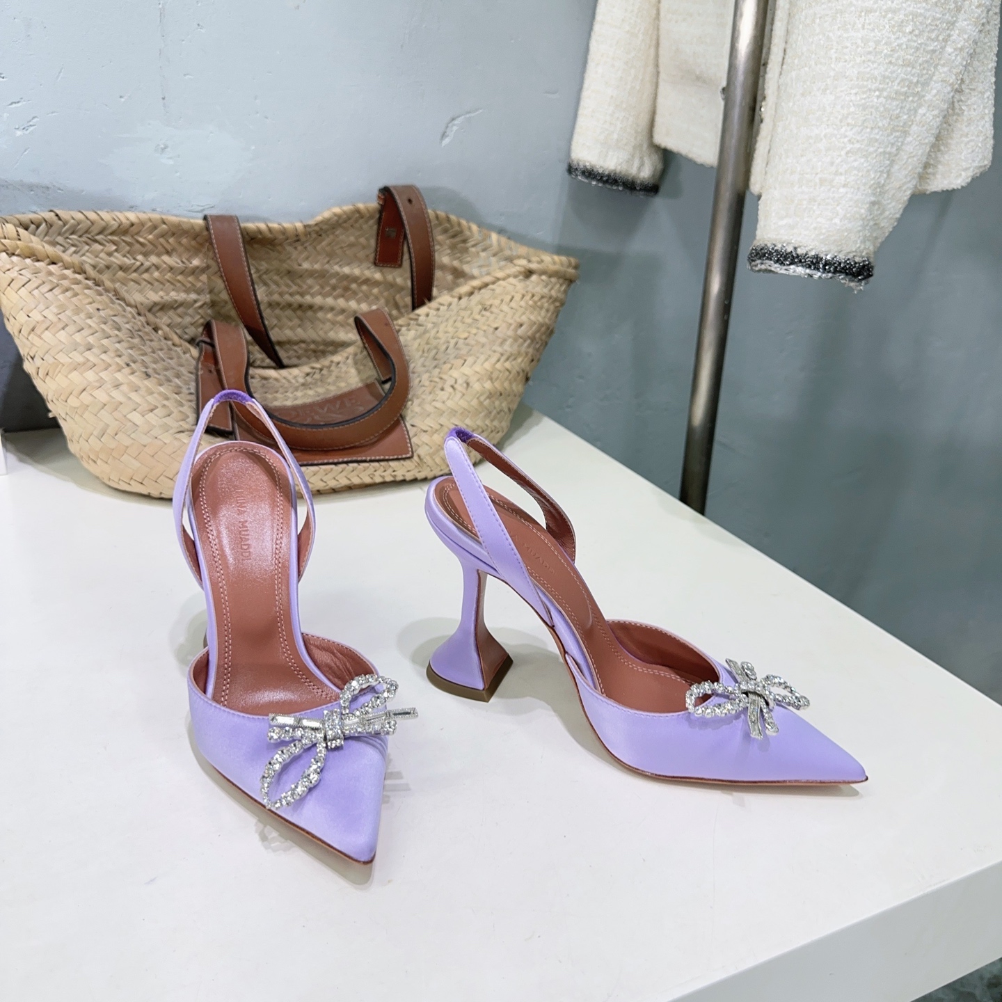 High Quality Amina Muaddi Heel Shoes: Spring Collection with Unique Design - 图片 2