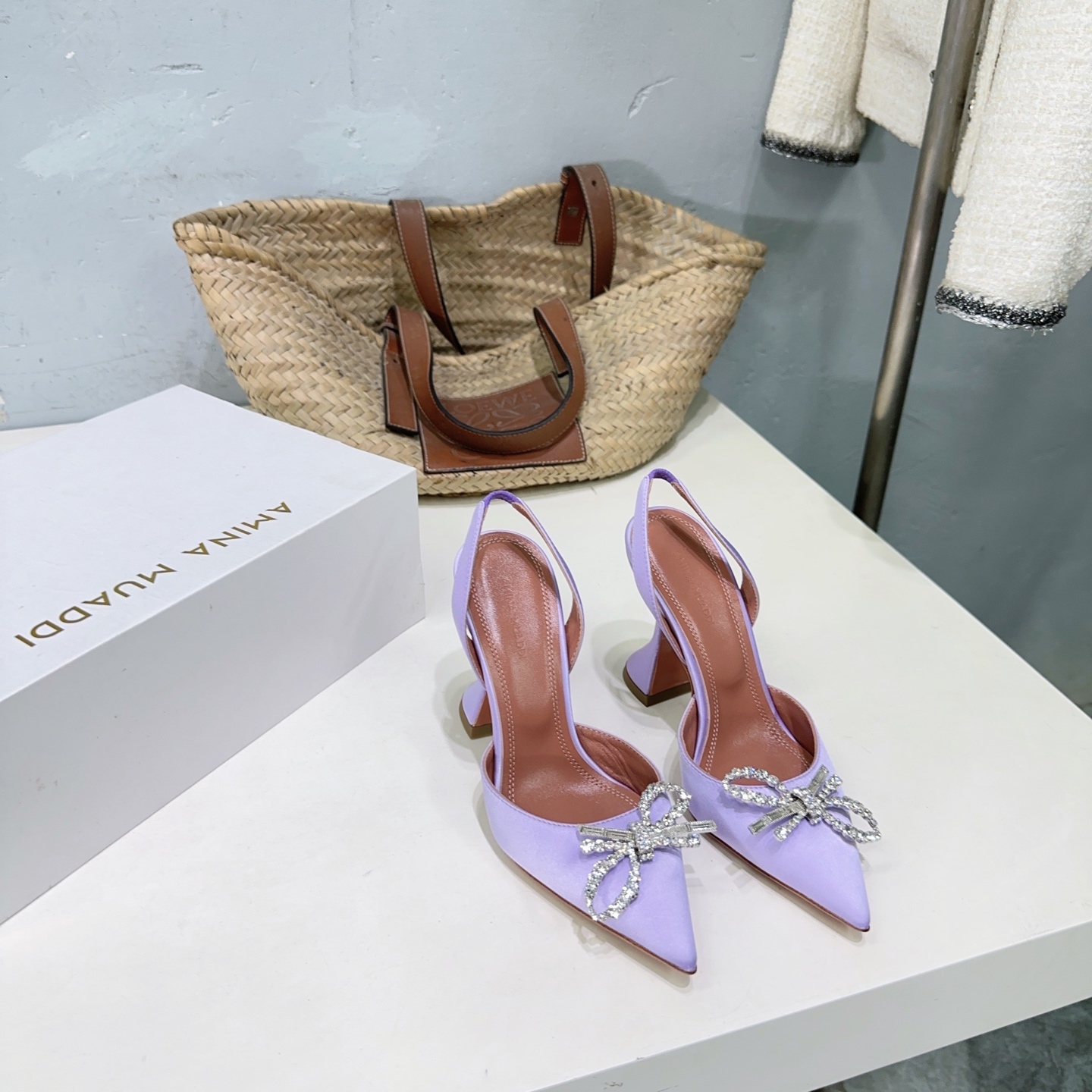 High Quality Amina Muaddi Heel Shoes: Spring Collection with Unique Design - 图片 4