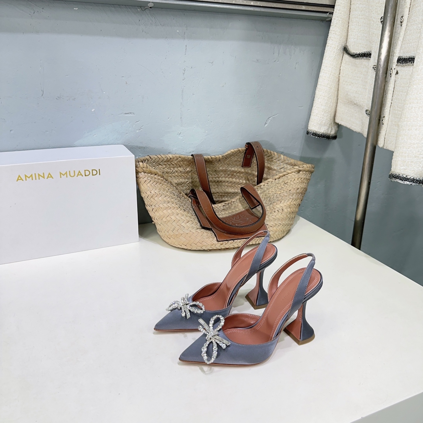 Amina Muaddi Spring Heel Shoes: High Quality, Fashionable, Imported Leather, Unique Design. - 图片 8