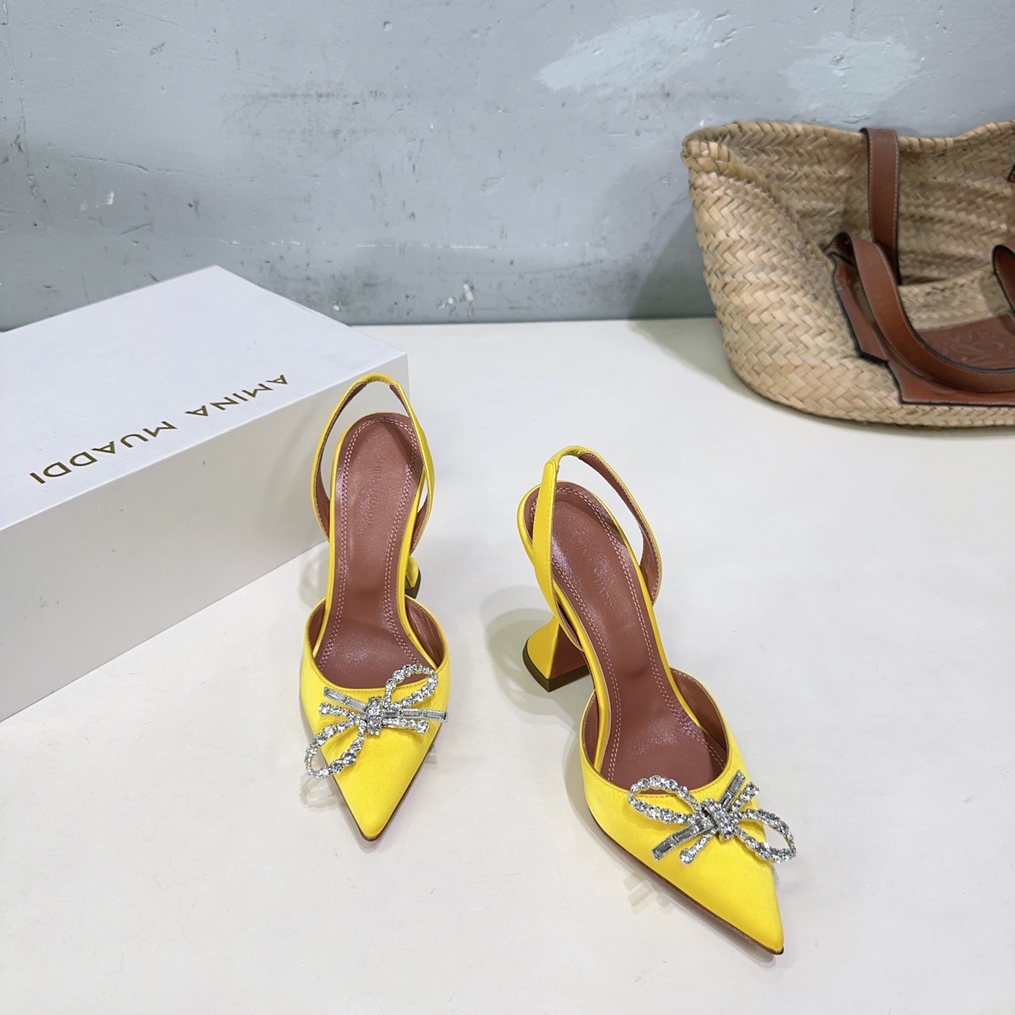 High Quality Amina Muaddi Heel Shoes: Spring New, Imported Leather, Unique Design - 图片 2