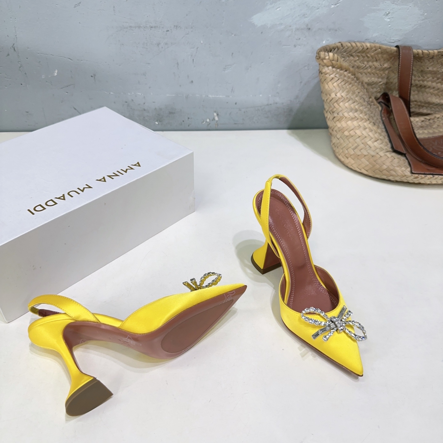 High Quality Amina Muaddi Heel Shoes: Spring New, Imported Leather, Unique Design - 图片 3
