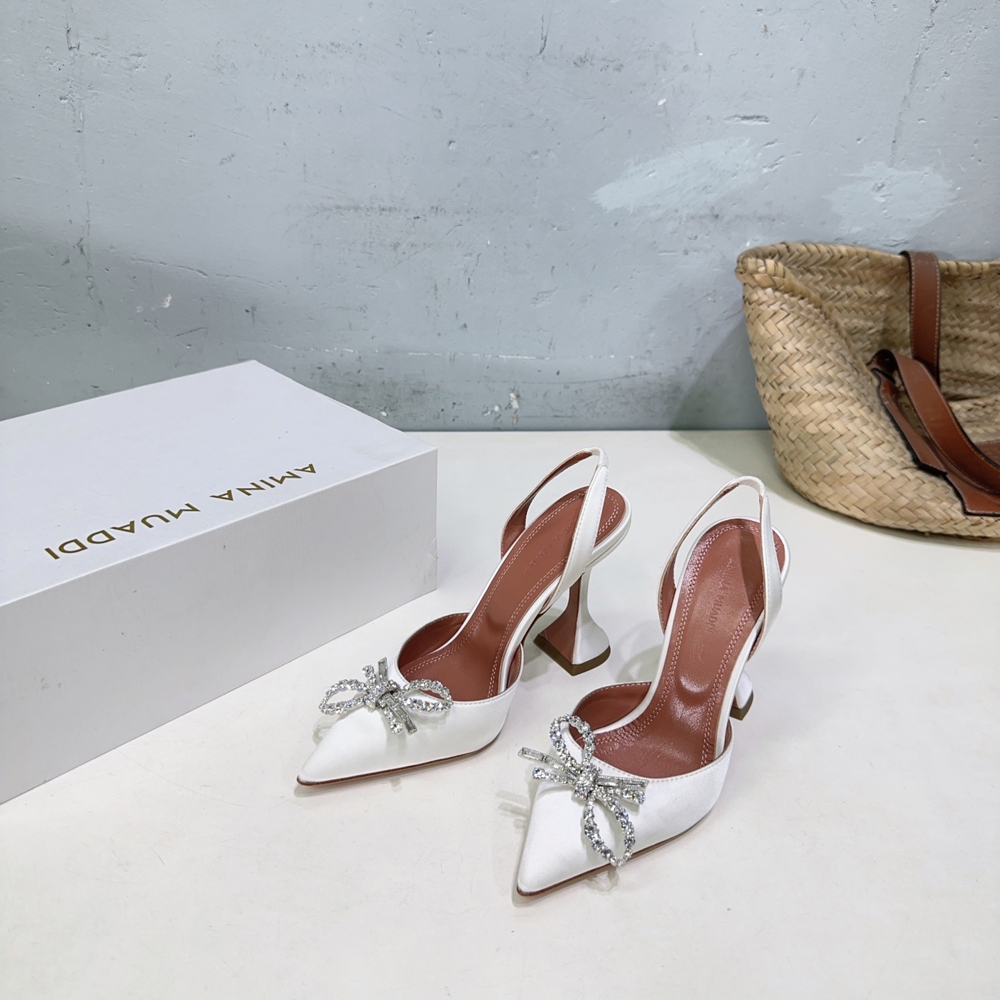 “High Quality Amina Muaddi Sunflower Sandal: Spring Fashion Hero!” - 图片 6