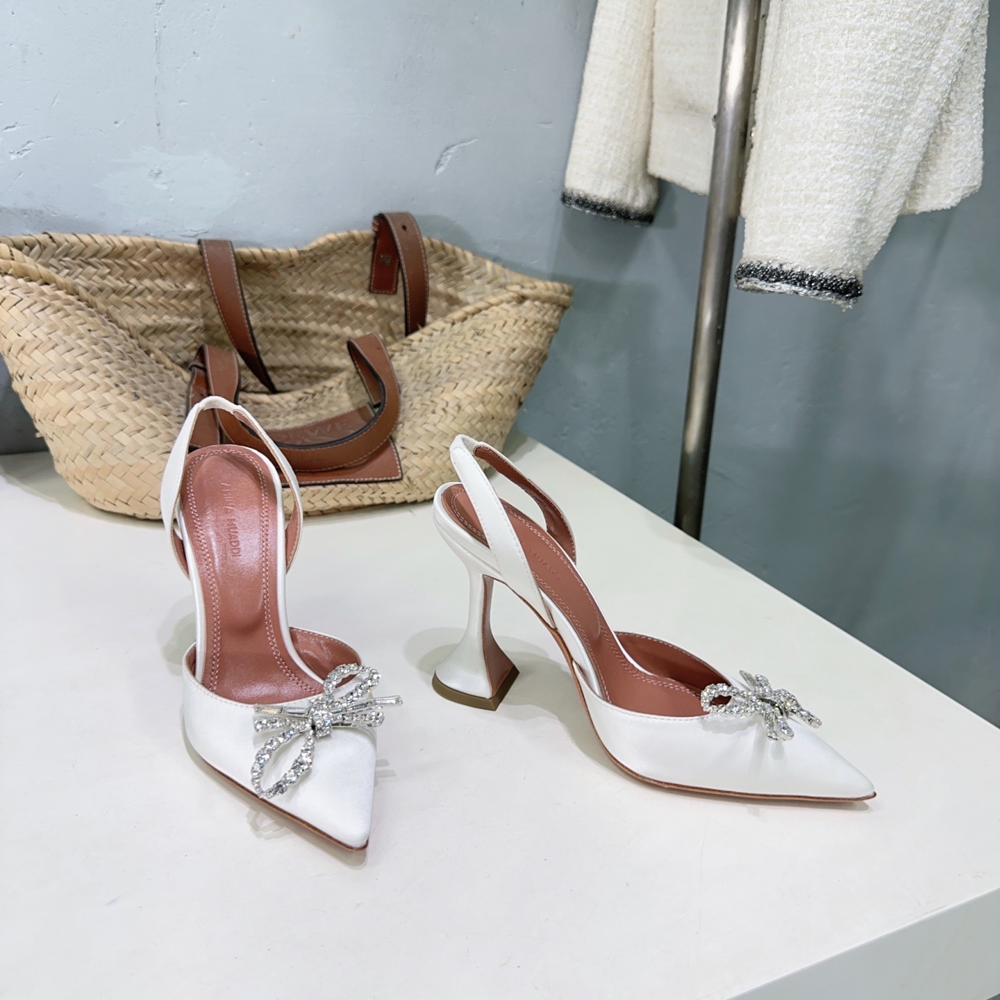 “High Quality Amina Muaddi Sunflower Sandal: Spring Fashion Hero!” - 图片 2