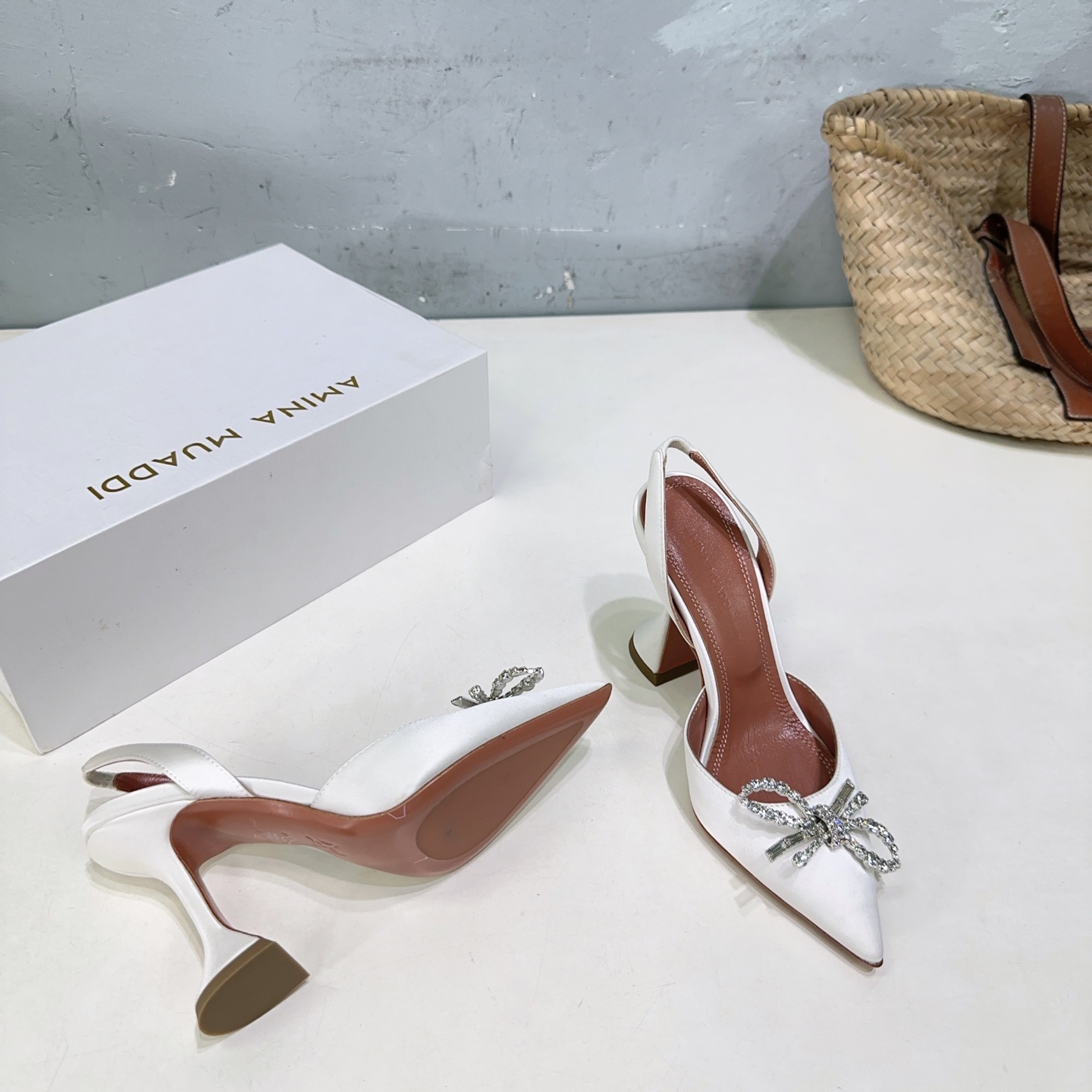 “High Quality Amina Muaddi Sunflower Sandal: Spring Fashion Hero!” - 图片 8