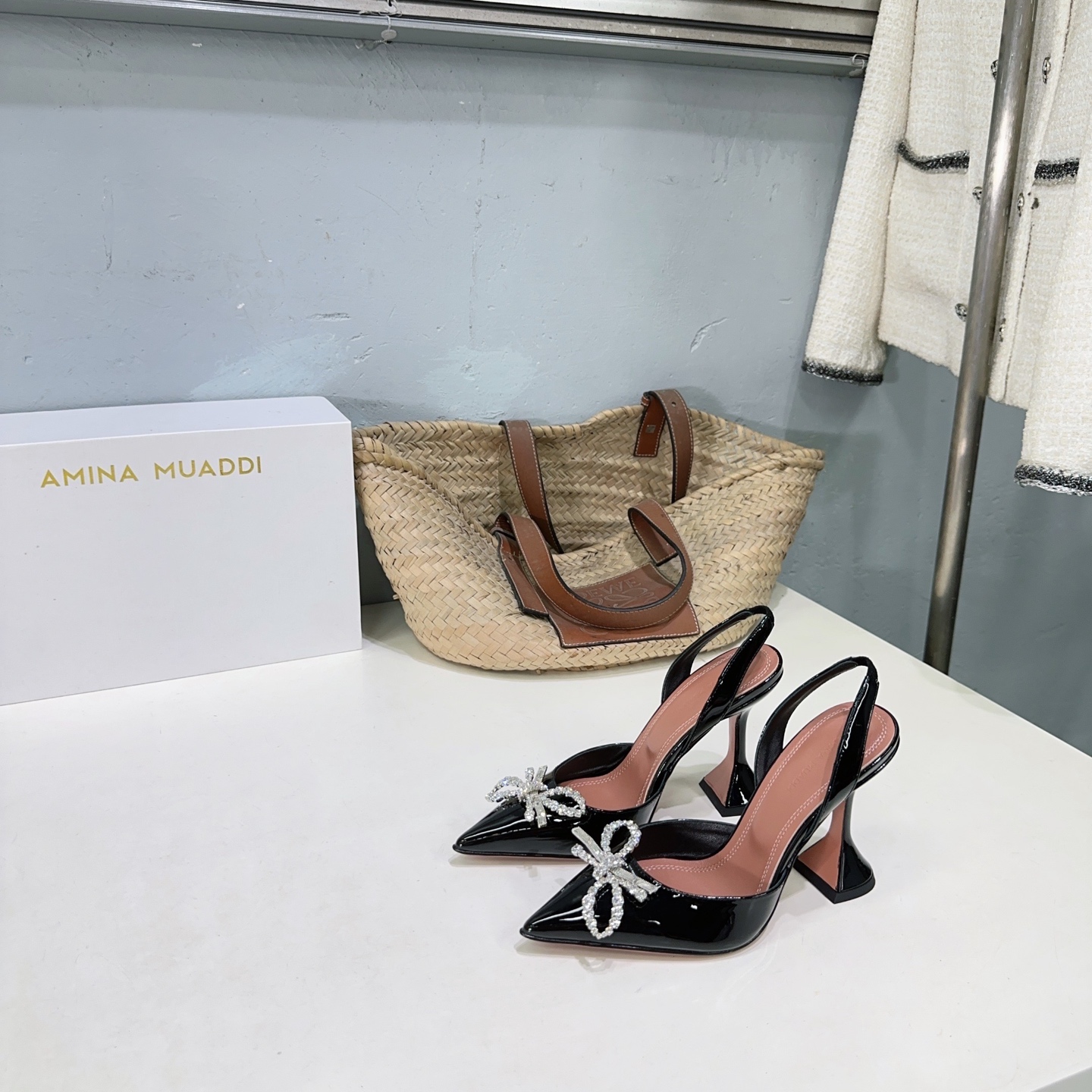 Amina Muaddi Spring Heel Shoes: High Quality, Fashionable, Imported Leather, Unique Design. - 图片 8