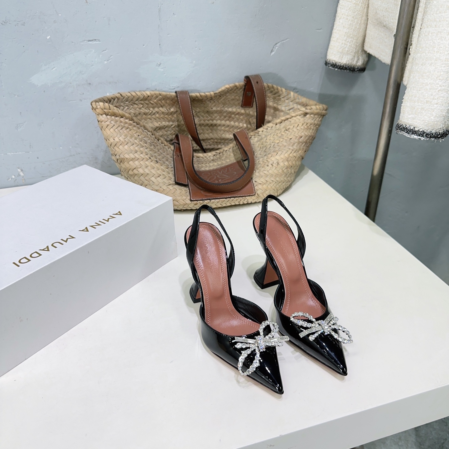 Amina Muaddi Spring Heel Shoes: High Quality, Fashionable, Imported Leather, Unique Design. - 图片 5