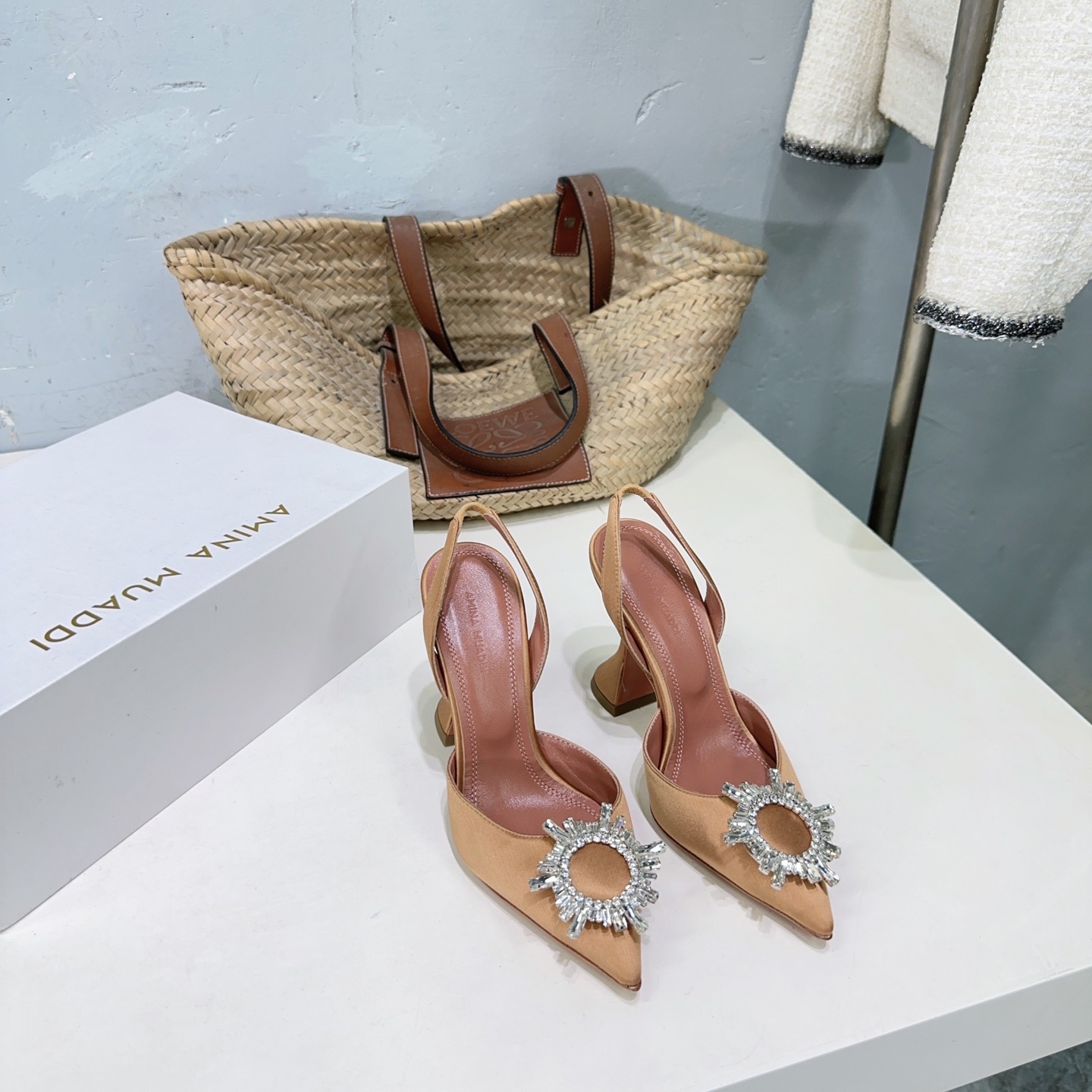 High-Quality Amina Muaddi Sunflower Sandals: Spring Fashion Hero with 10CM Heels! - 图片 5