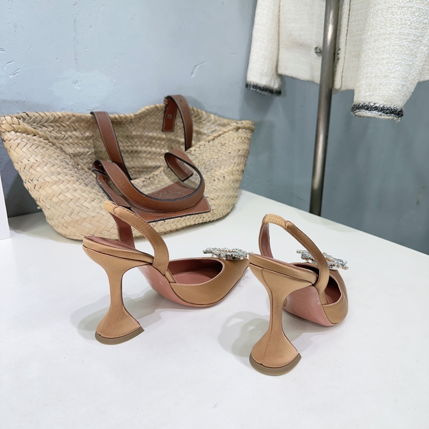 High-Quality Amina Muaddi Sunflower Sandals: Spring Fashion Hero with 10CM Heels! - 图片 9