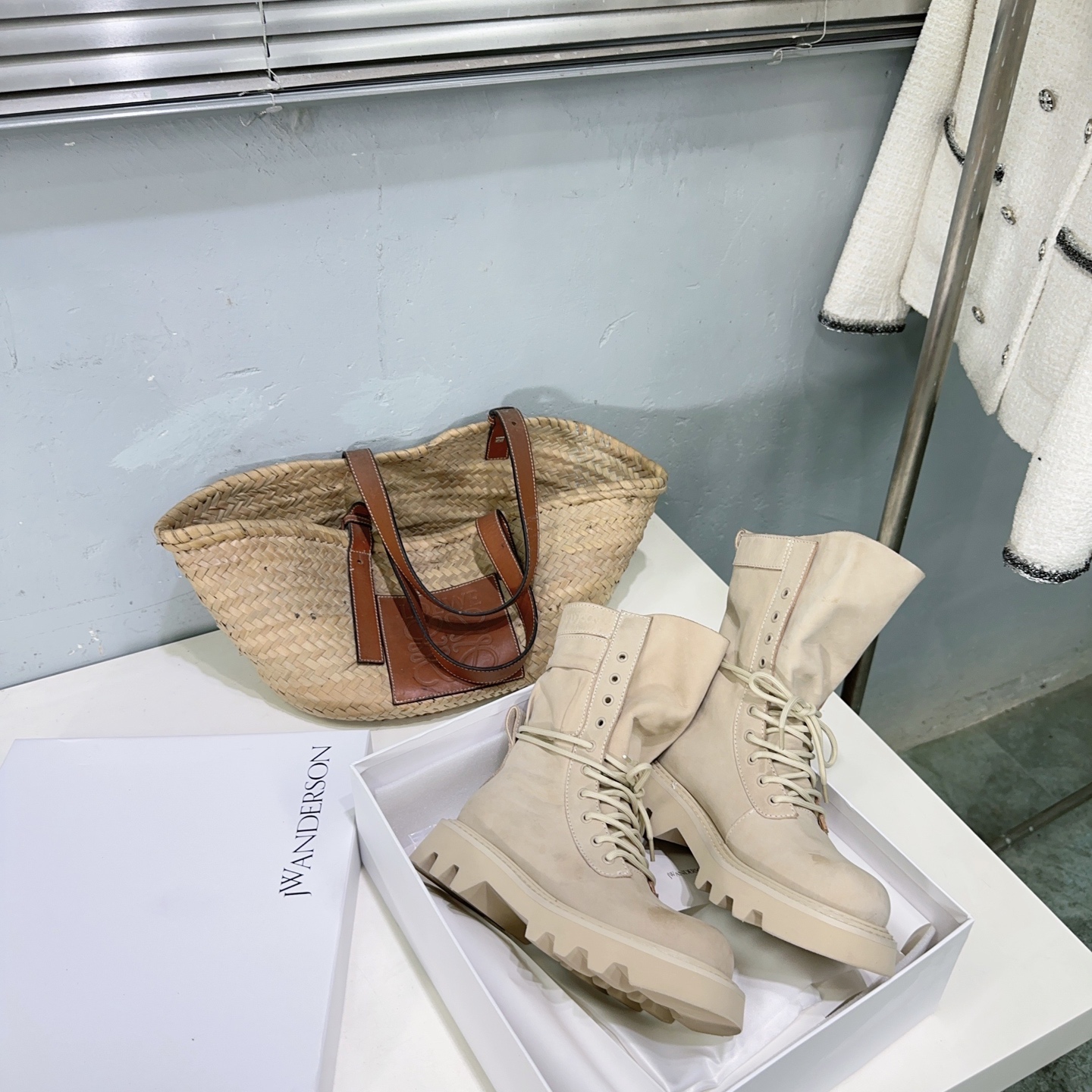 High-Quality J.W. Anderson Shoes: Unique British Designs for Fall-Winter Fashion - 图片 6