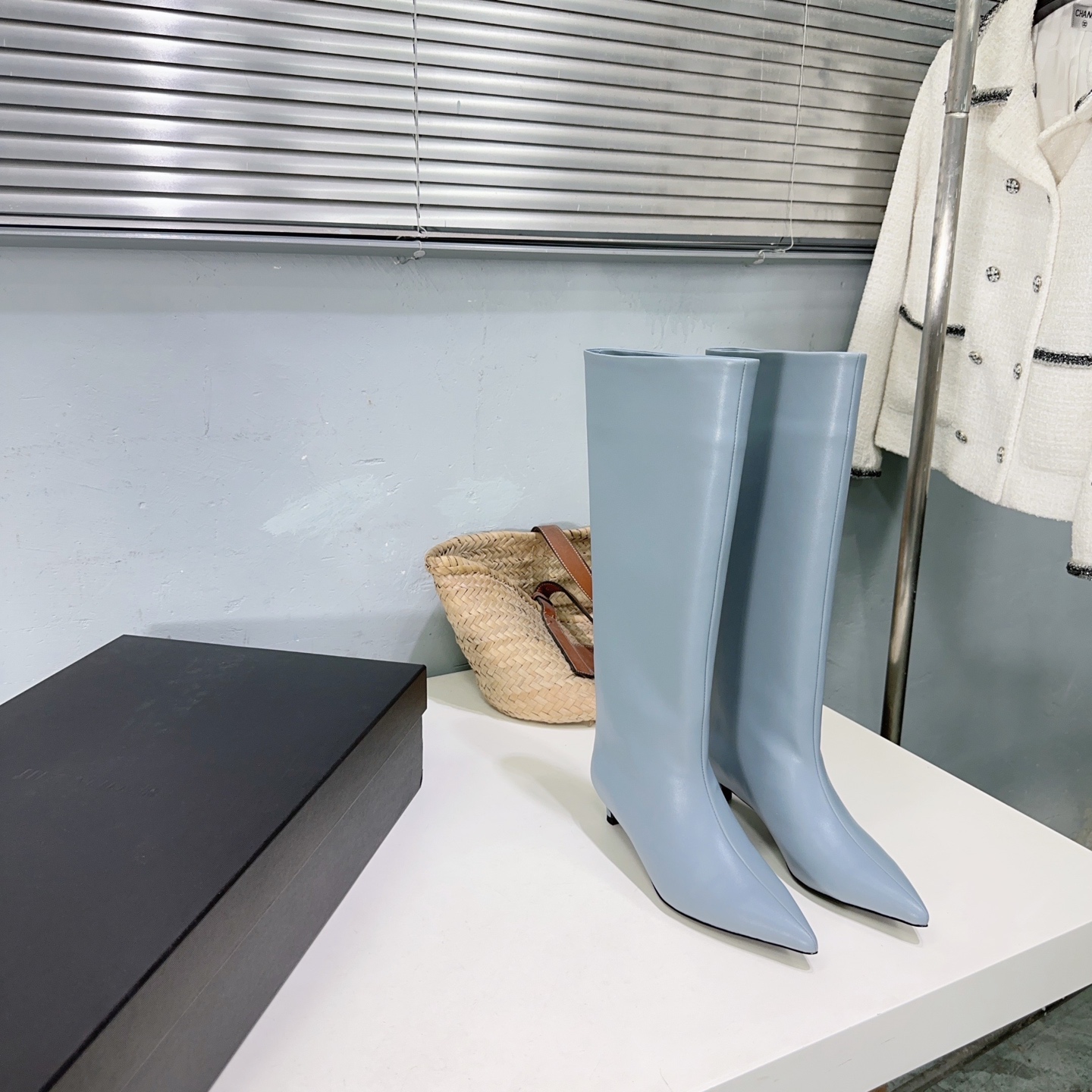 Italian Imported Short Vintage Boots: High Quality, Stylish, and Cozy – Sizes 35-41 - 图片 3