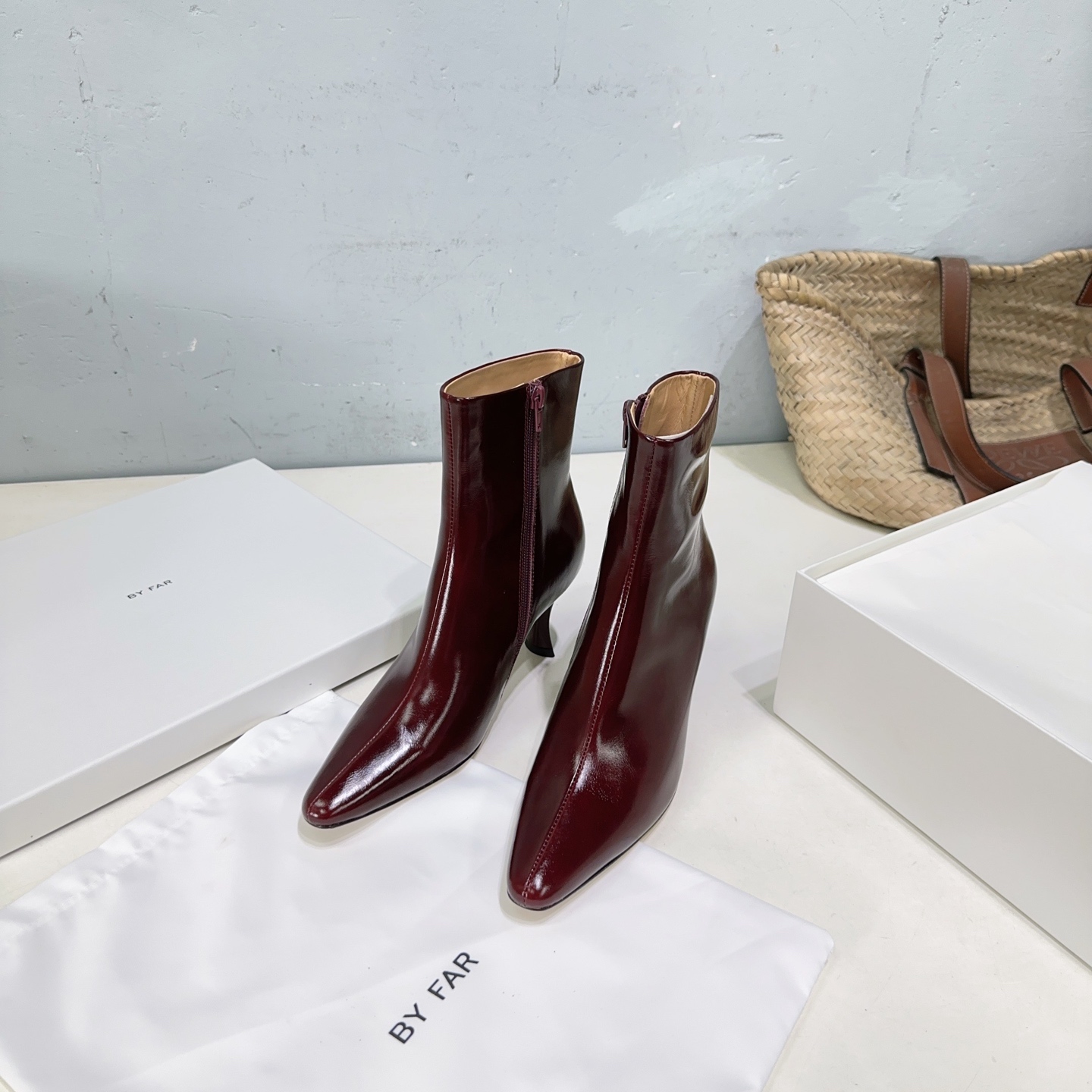 Classic New Zipper High Boots: High Quality Exit 816 with Unique European Style