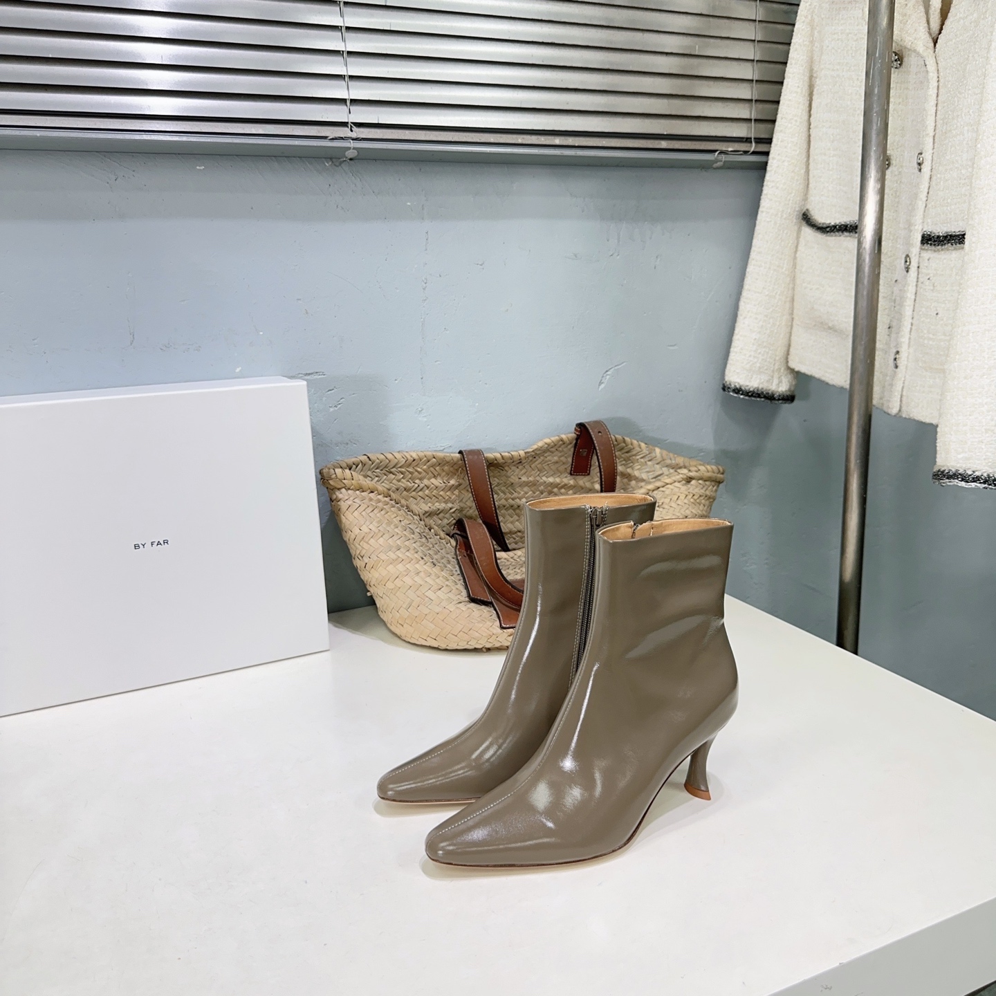 Classic High Zipper Boots: Quality European Design for Comfortable Style – Size 35-40 - 图片 2