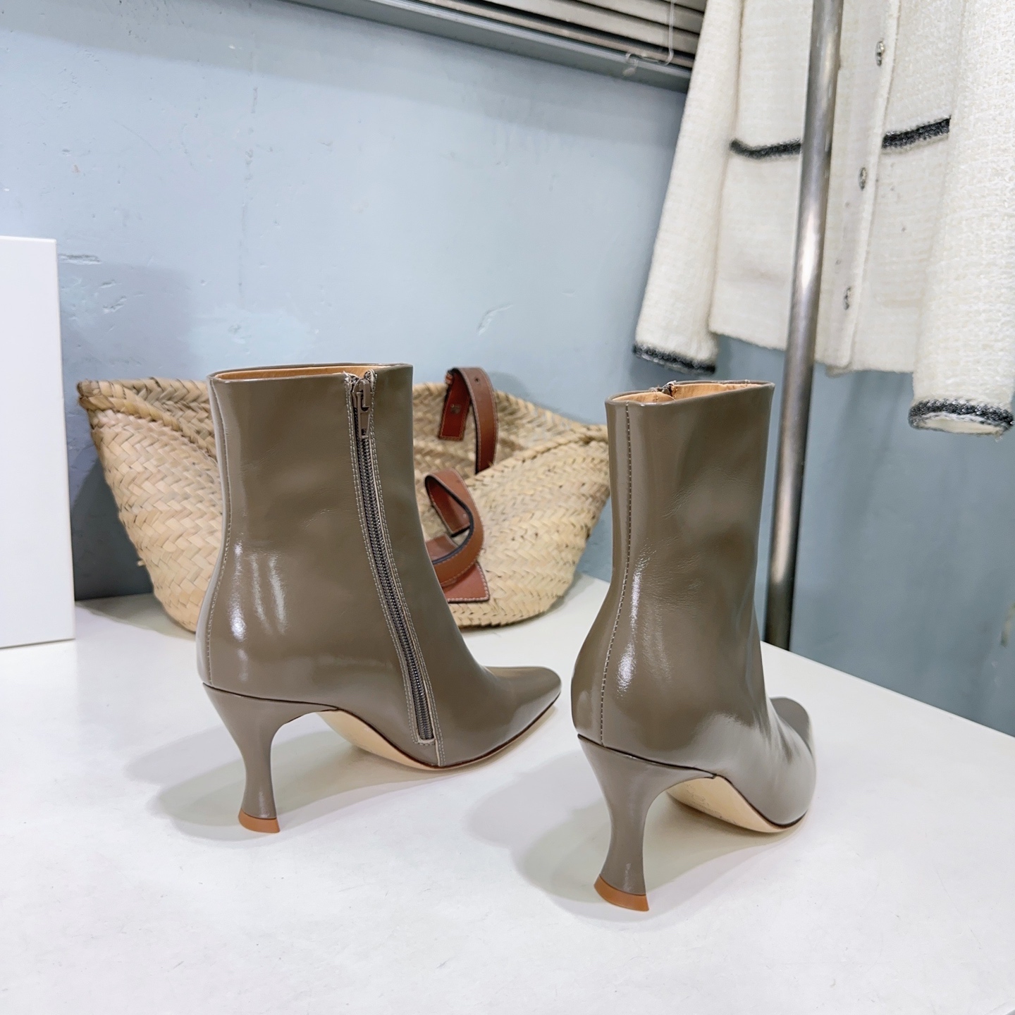 Classic High Zipper Boots: Quality European Design for Comfortable Style – Size 35-40 - 图片 3