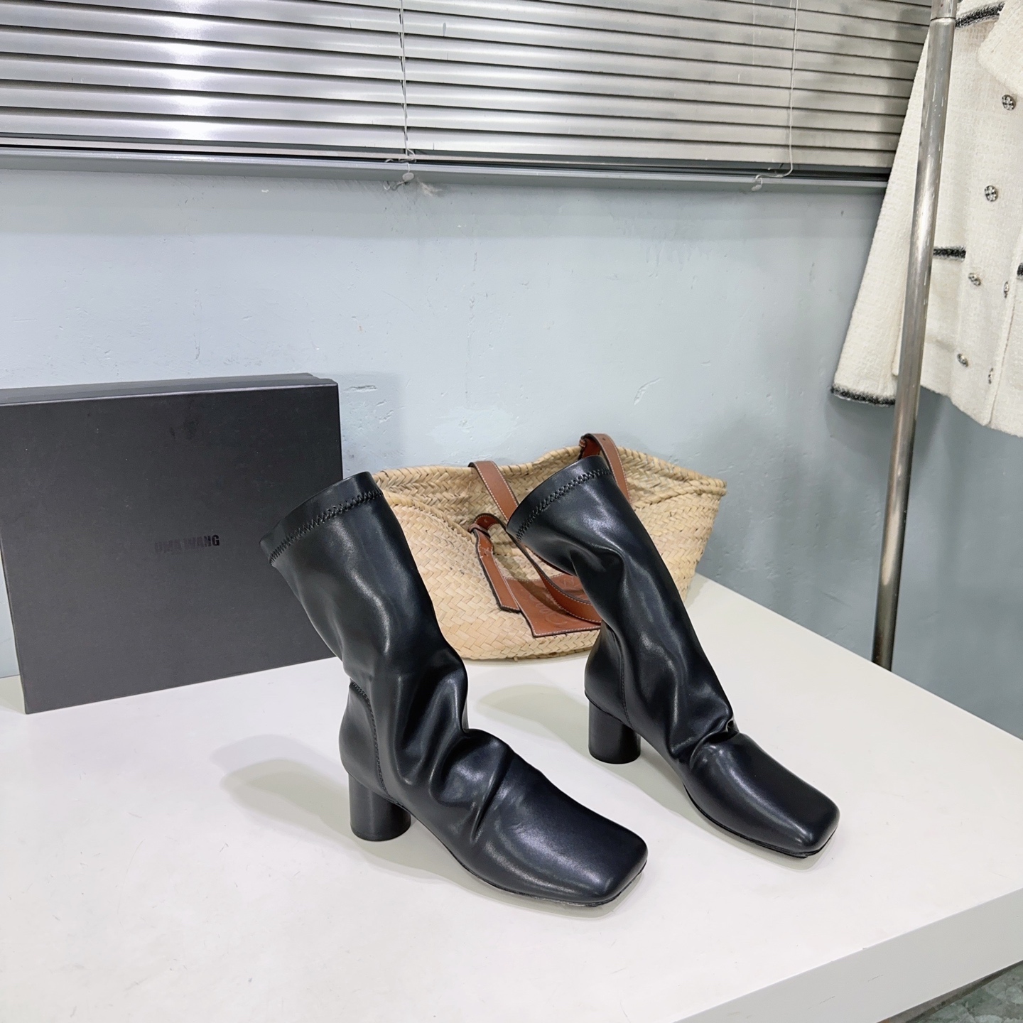 Uma WANG Black Series: High Quality UMA WANG25 Autumn/Winter Boots with Eastern Aesthetic.