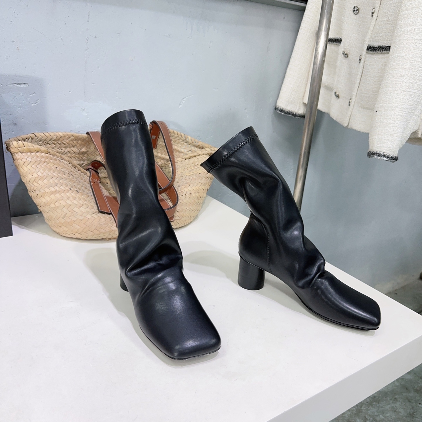 Uma WANG Black Series: High Quality UMA WANG25 Autumn/Winter Boots with Eastern Aesthetic. - 图片 4