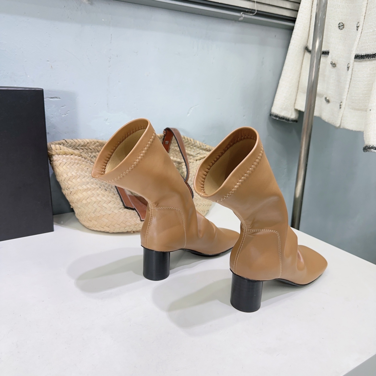 Uma WANG Fall/Winter Boots: Eastern Aesthetic Black Series with High Quality Craftsmanship - 图片 9