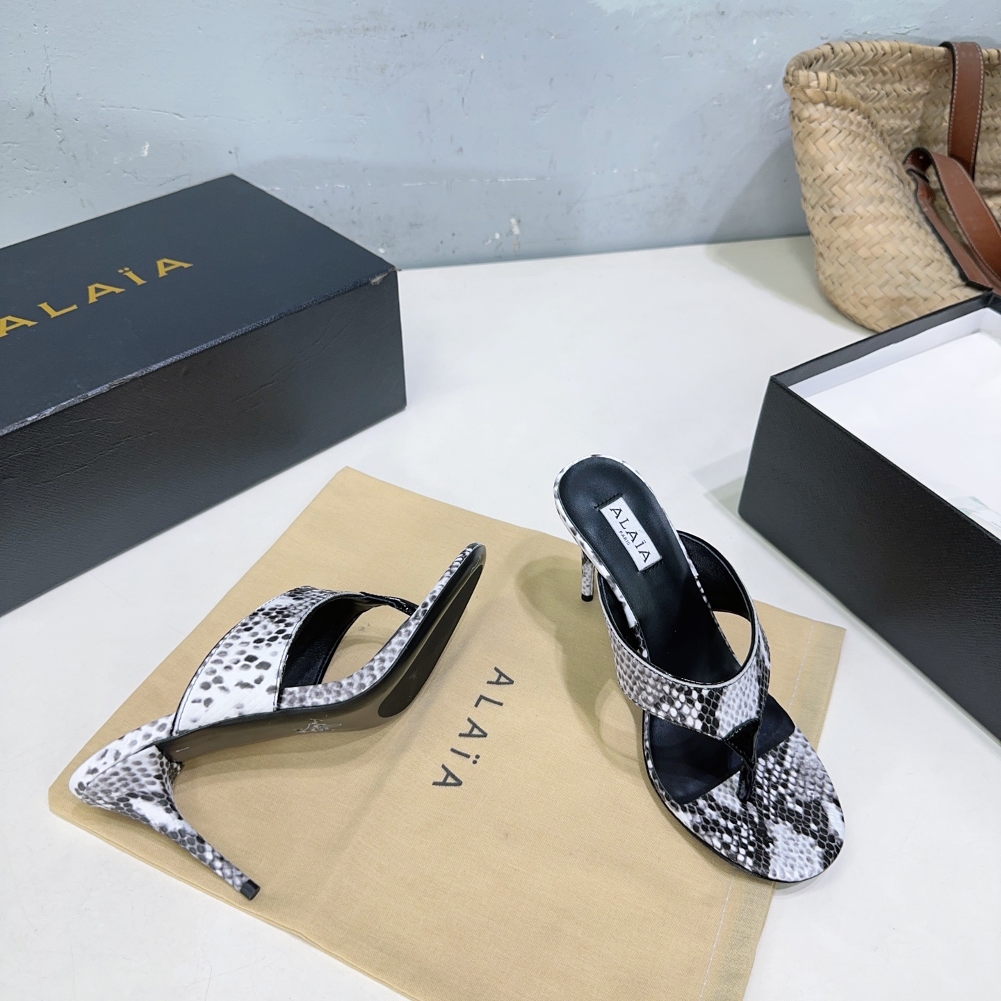 French Luxury Brand: Alaia’s High-Quality Handcrafted Footwear Collection - 图片 7
