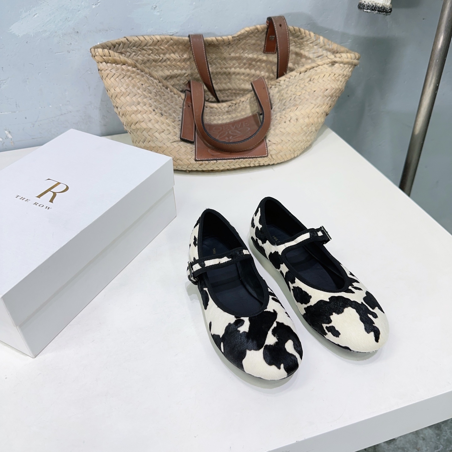 High-Quality Retro Flat Shoes: Unique Design, Comfortable Fit, Imported Cheetah Skin - 图片 9