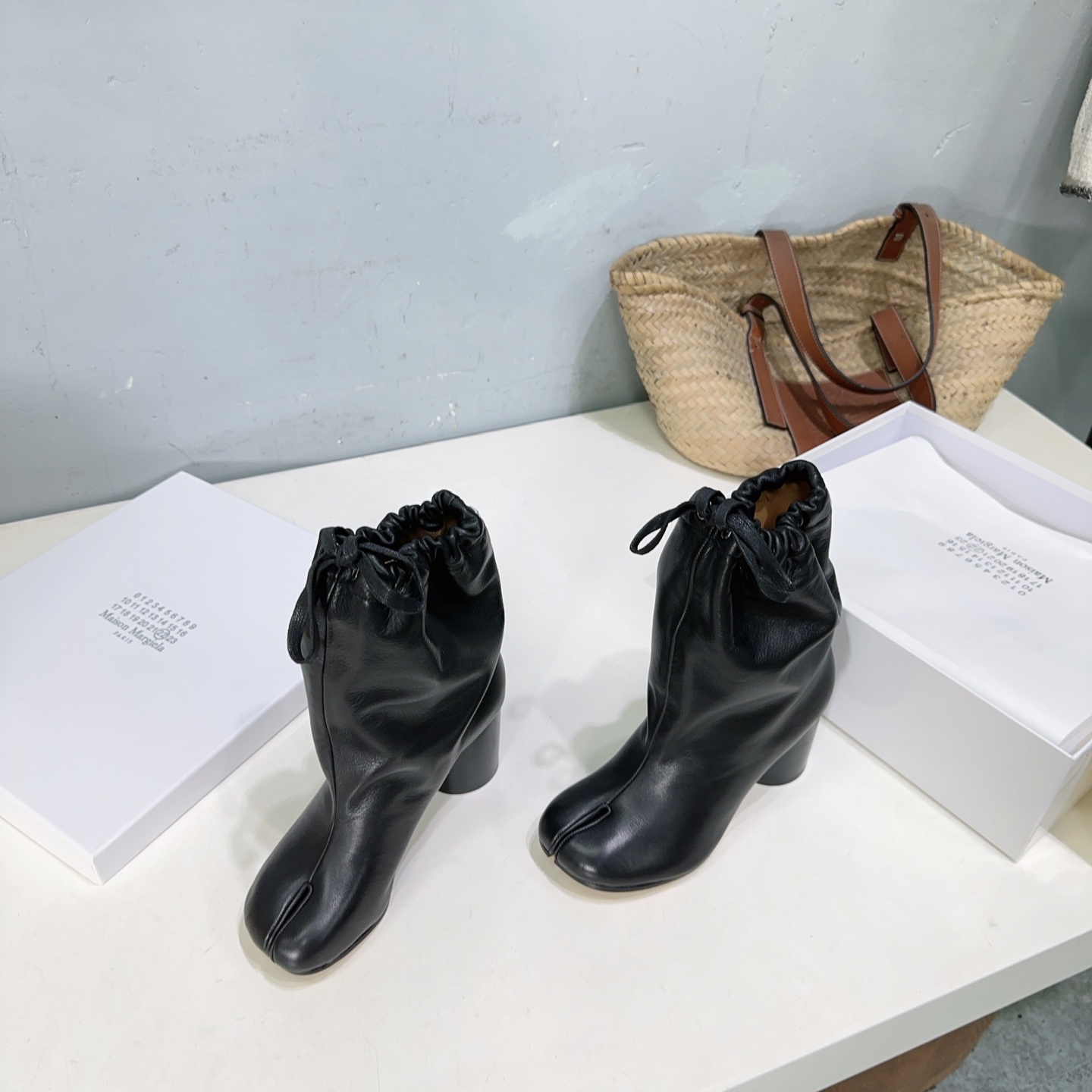Top Quality Maison Margiela 25ss Short Boots: Italian Leather, Adjustable Width, Stylish Comfort. - 图片 9