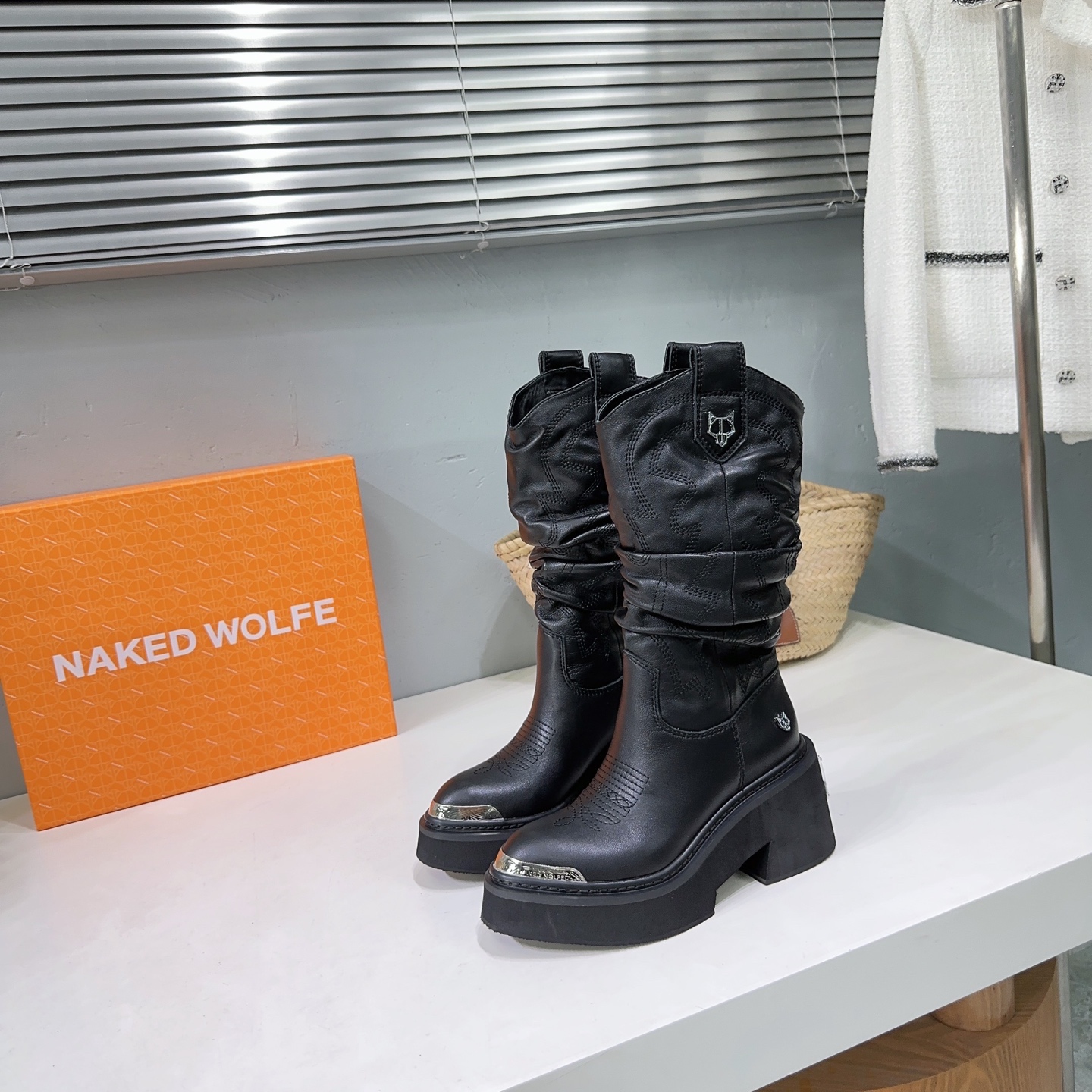 Ned Wolf: Luxe Metallic Wolf Head Boots, High Quality, Original Design, London Brand - 图片 3