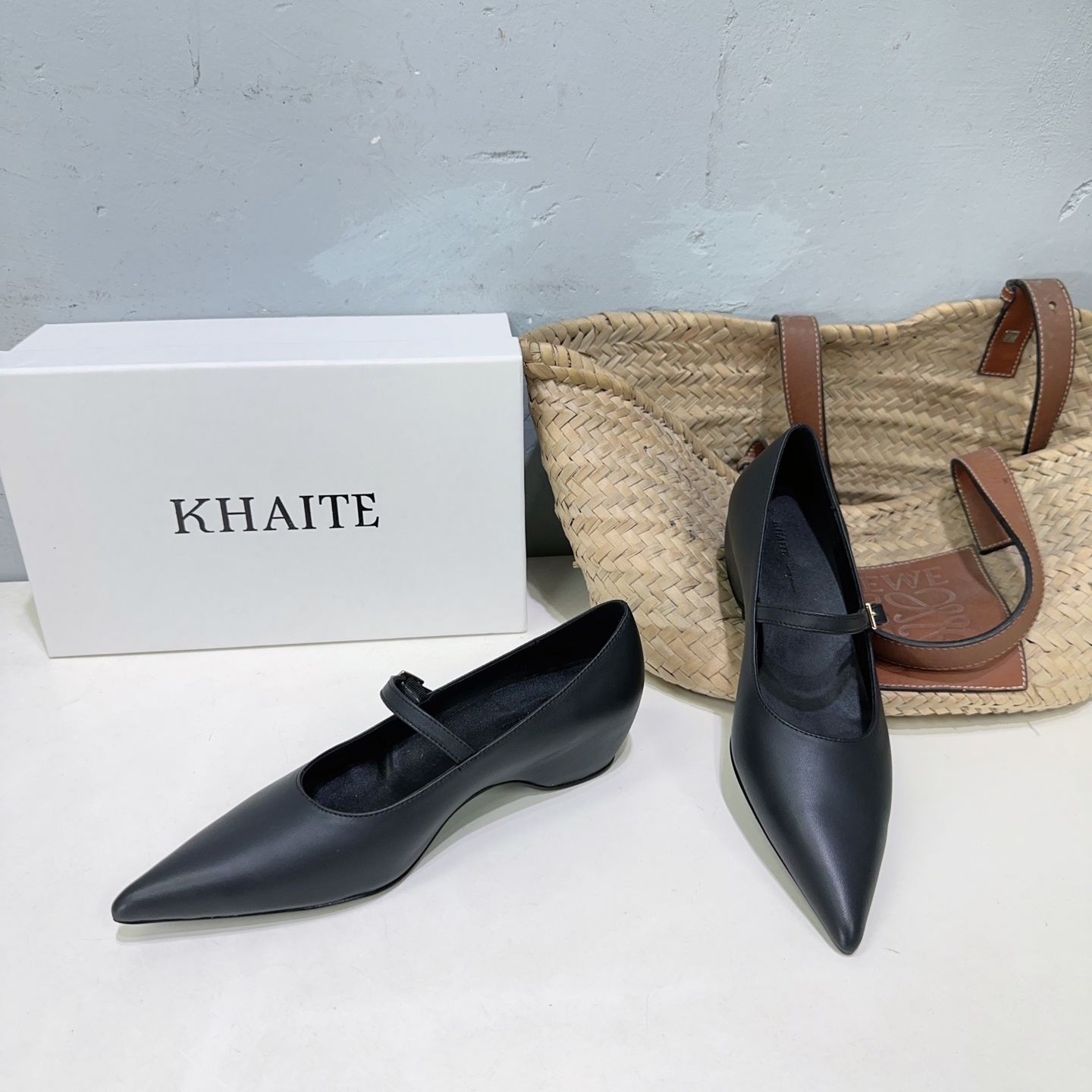 “Khaite 25 New Retropolis Mary Jane Shoe Review: Avant-Garde Design with Italian Leather” - 图片 2