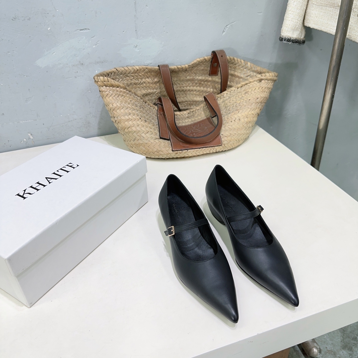 “Khaite 25 New Retropolis Mary Jane Shoe Review: Avant-Garde Design with Italian Leather” - 图片 5