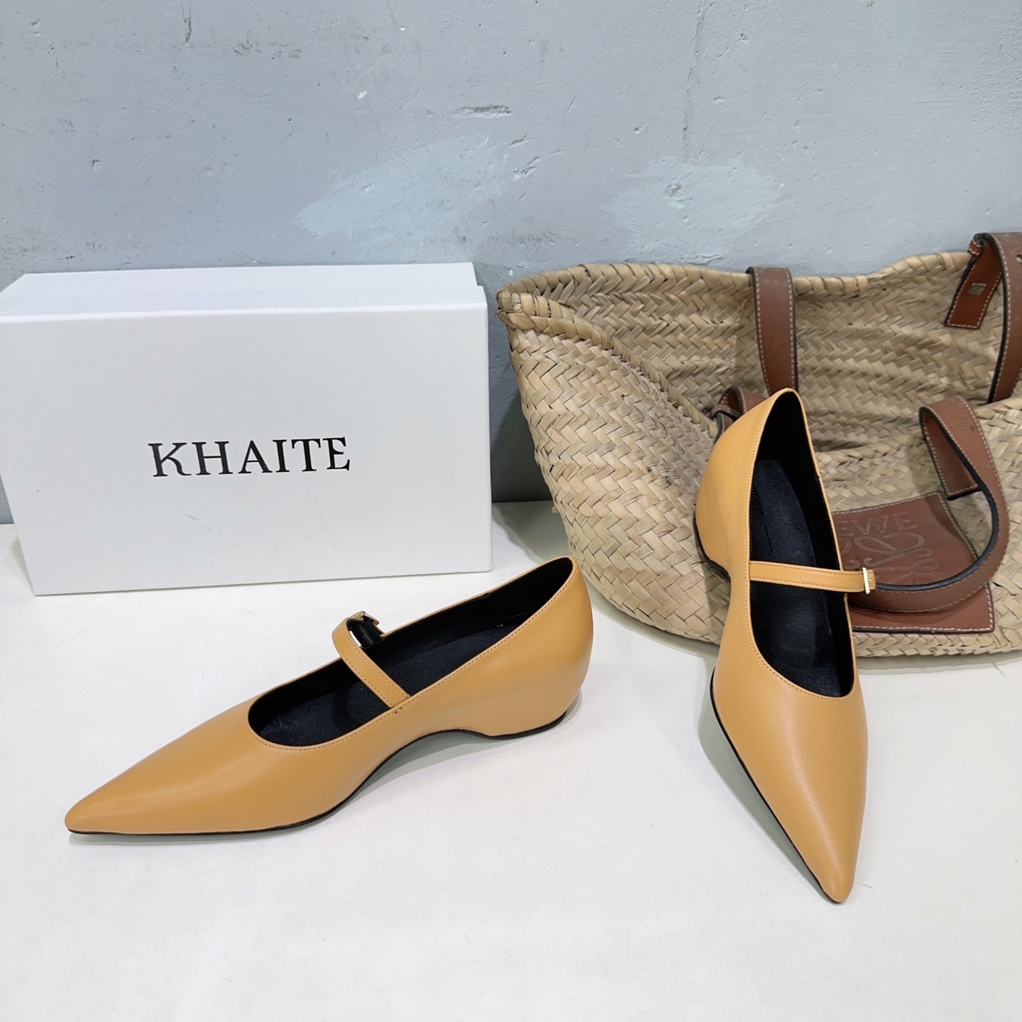 Khaite 25 New Retropolis and Mary Jane’s Head: Avant-garde Design in High-Quality Italian Leather - 图片 7