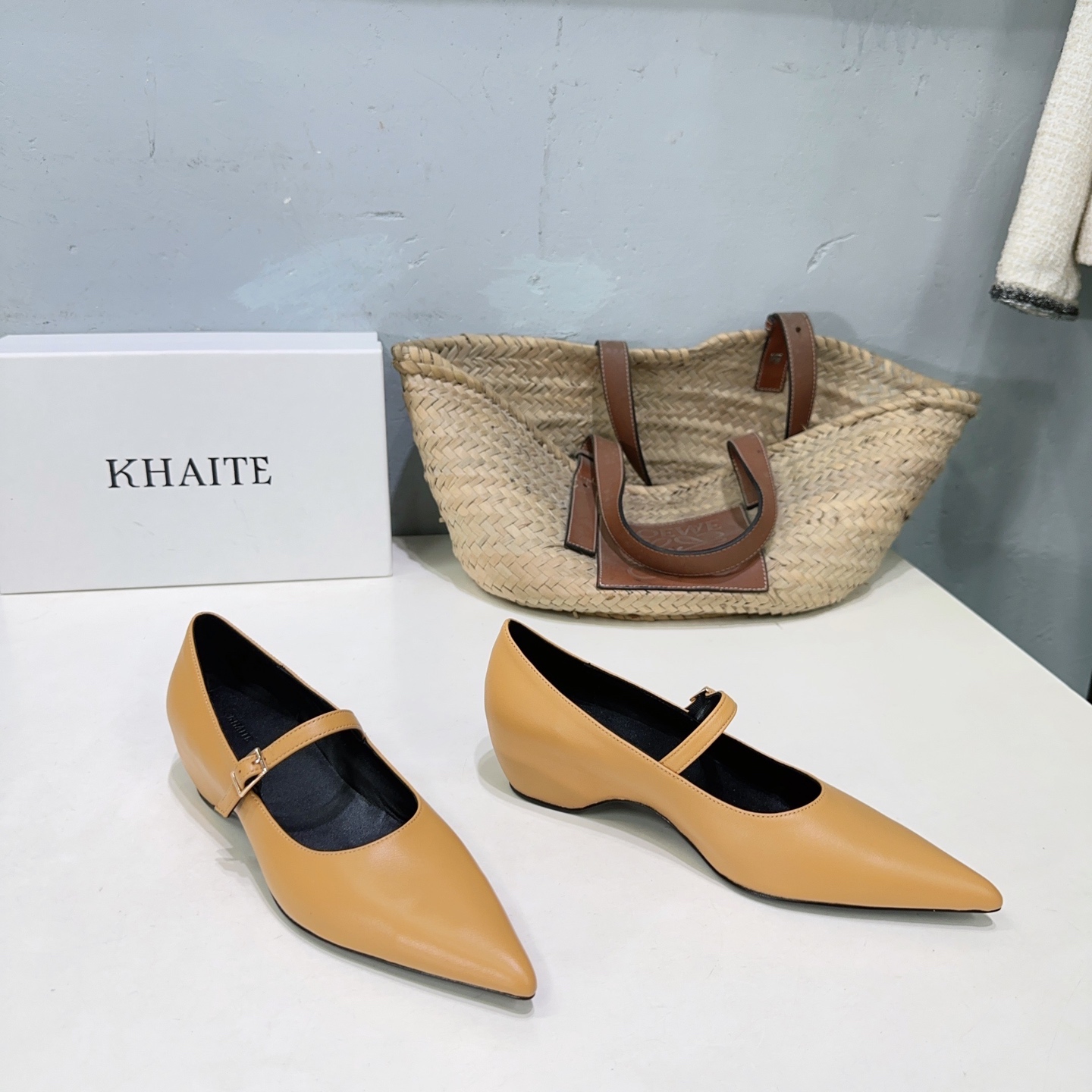 Khaite 25 New Retropolis and Mary Jane’s Head: Avant-garde Design in High-Quality Italian Leather - 图片 6