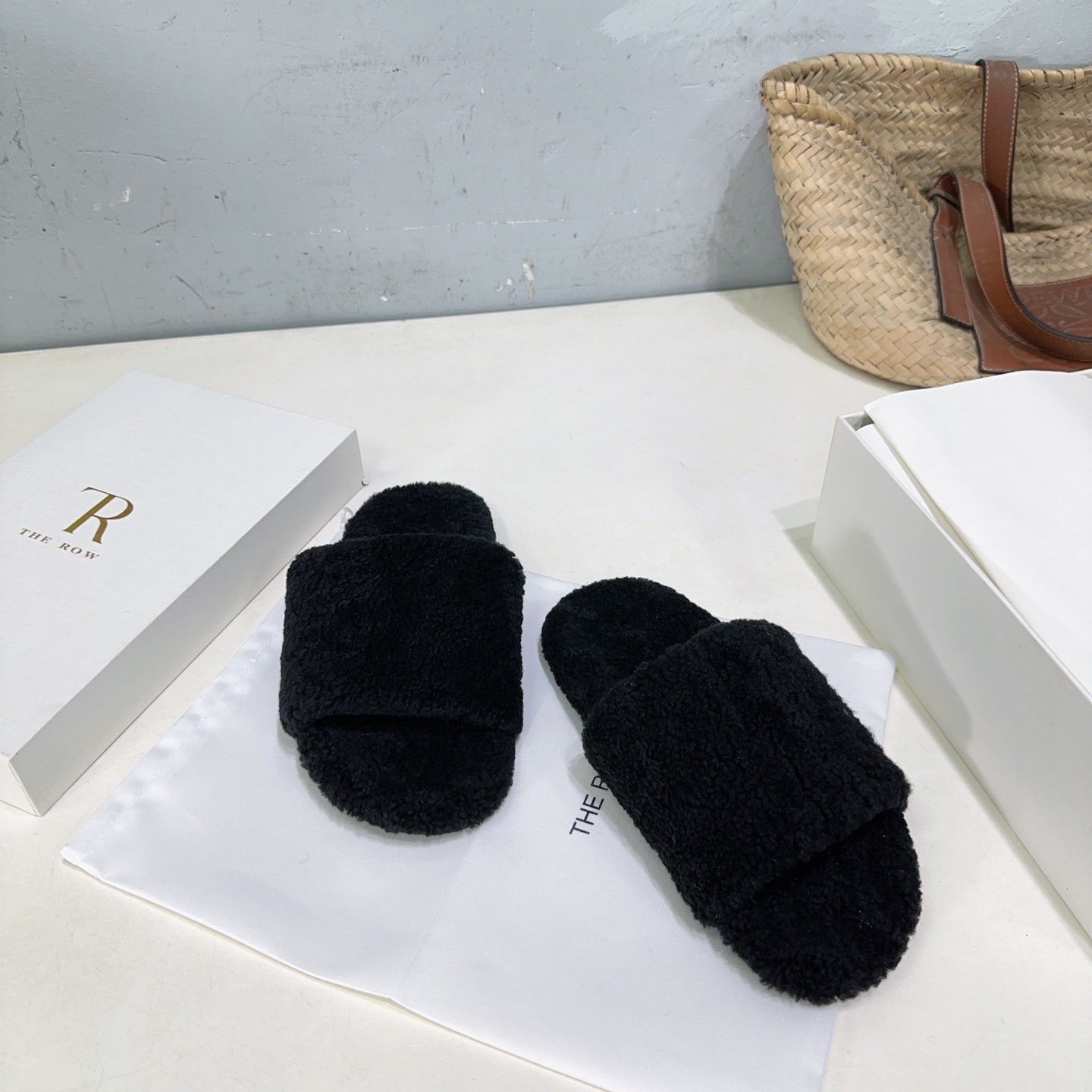 “European Class A Wool Shoes: High Quality, Cozy, and Cute, Sizes 35-41 with Original Packaging” - 图片 7