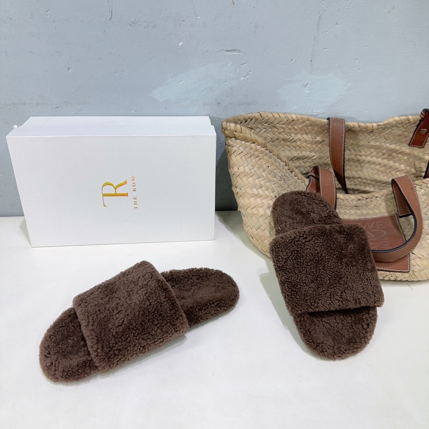 “European Class A Wool Shoes: Cozy, High Quality, Furry Wool, Original Rubber Floor, Sizes 35-41” - 图片 2