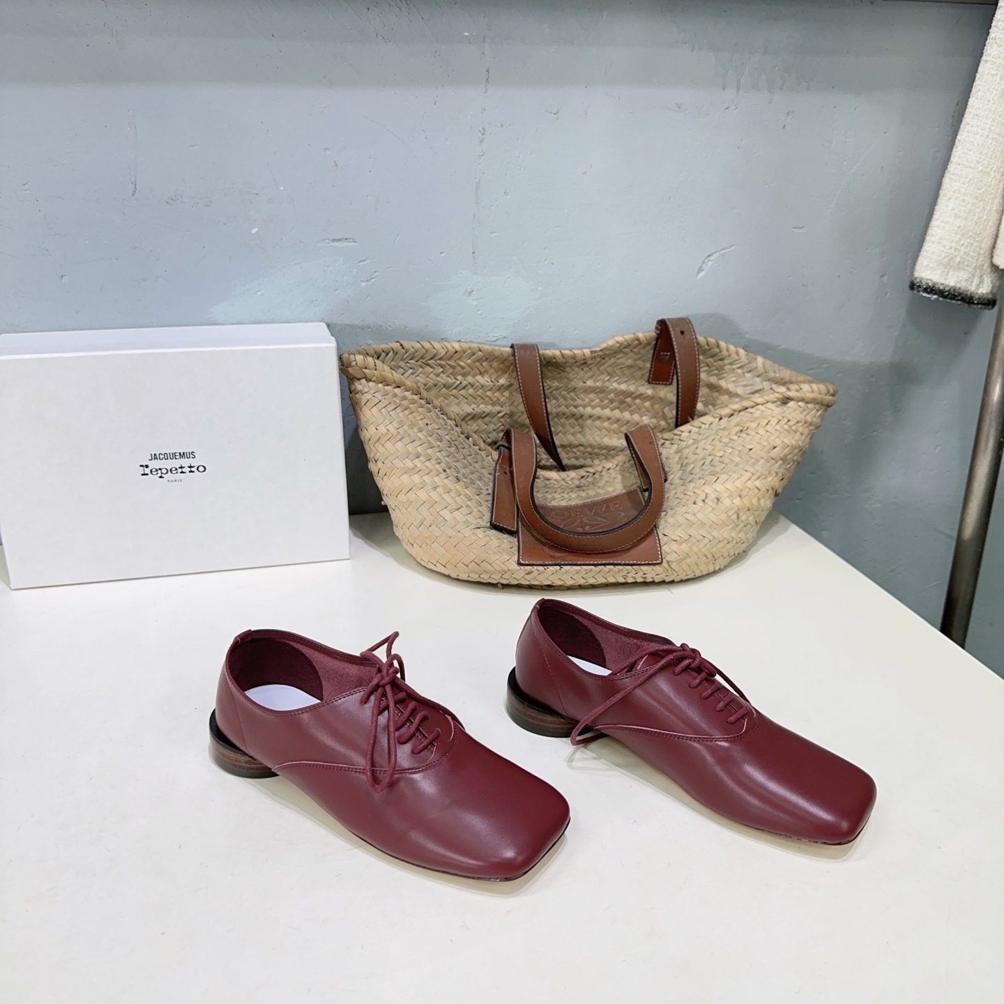 “Jacquemus x Repetto 2025 Autumn Ballet Shoes: French Design, Italian Leather, Unique Style” - 图片 1