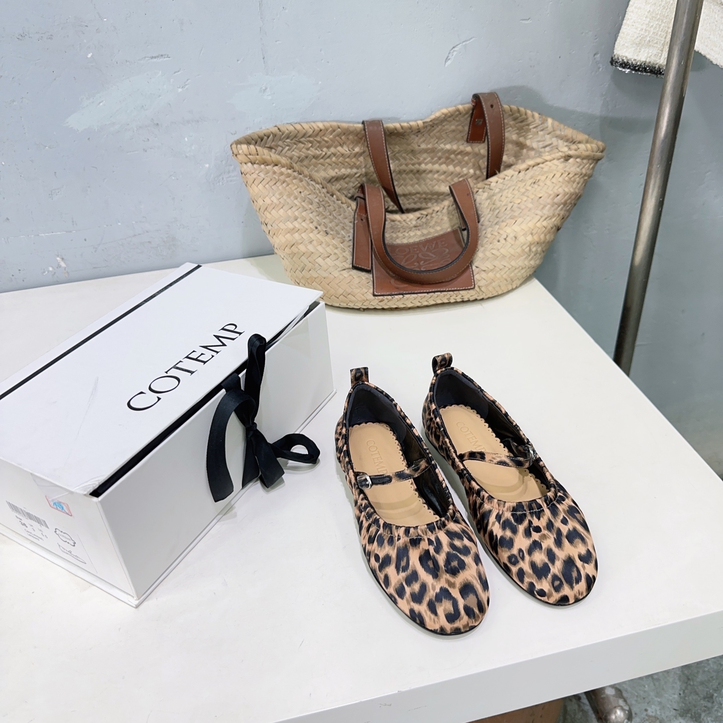 “New Cheetah Shoes: High-Quality Factory Model with Original Design and Range of Sizes” - 图片 5