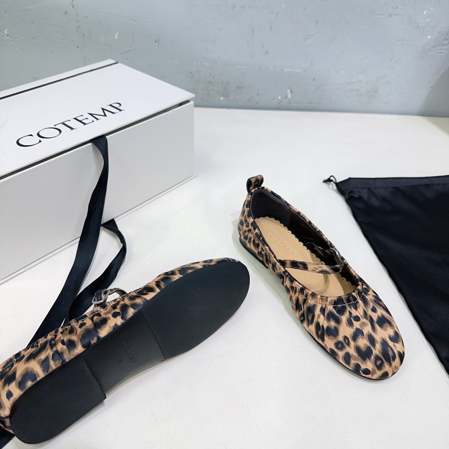 “New Cheetah Shoes: High-Quality Factory Model with Original Design and Range of Sizes” - 图片 9