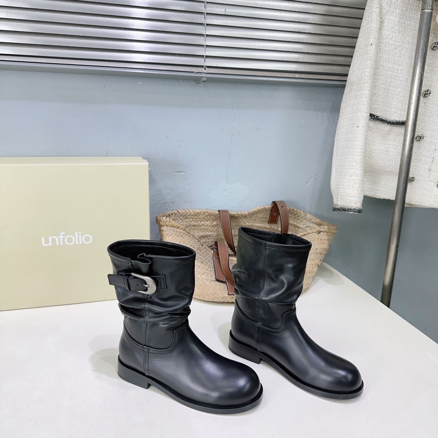 ¡Fábrica de alta calidad! Marca de moda de nicho 🔥 ¡UNFOLIO 26ss nuevas botas cortas sin cordones arrugadas de tubo an…