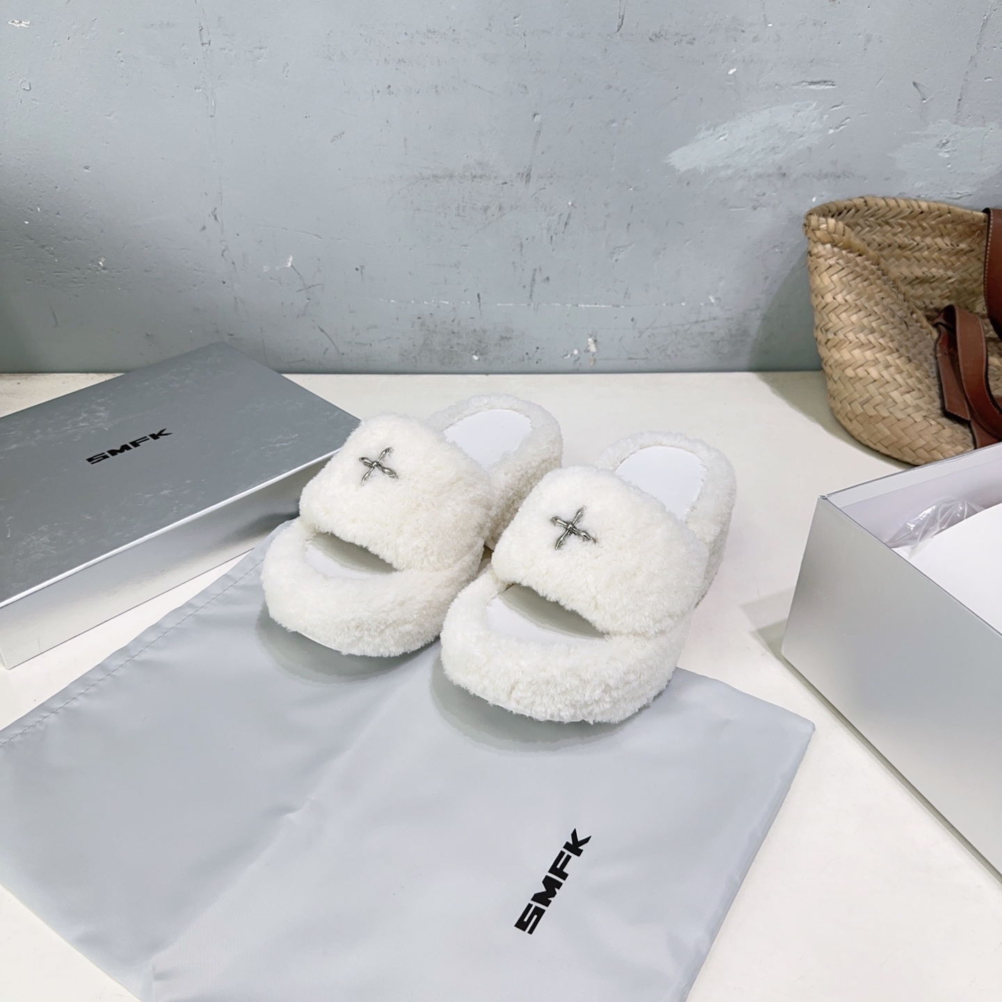 ¡Fábrica de alta calidad! Marca de moda de nicho 🔥SMFK 25ss ¡nuevas pantuflas de piel con suela gruesa y tacón grueso …