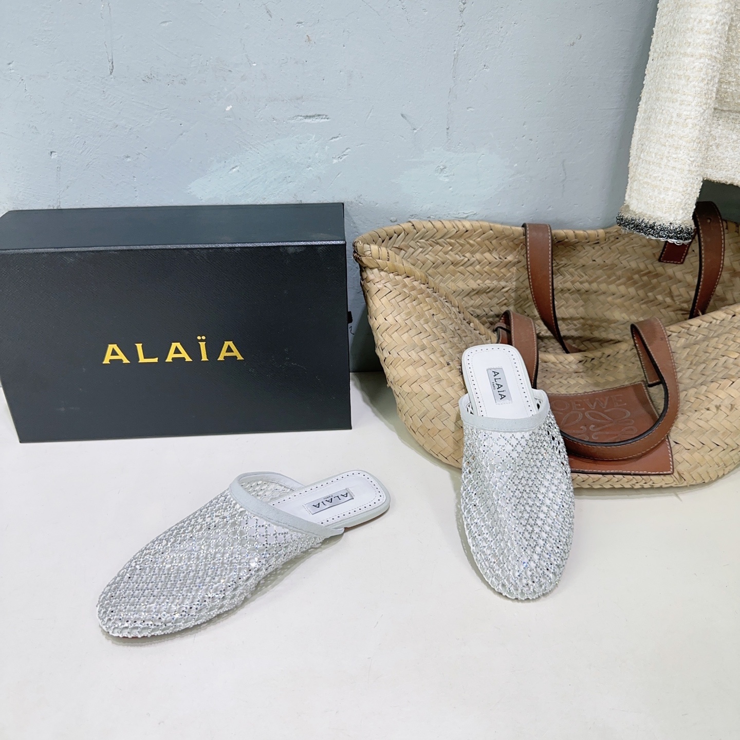 ¡Fábrica de alta calidad! ¡Caja de cuero con hebilla original+! Marca de moda de nicho 🔥Alaia Alaia 26th Spring Festiv…
