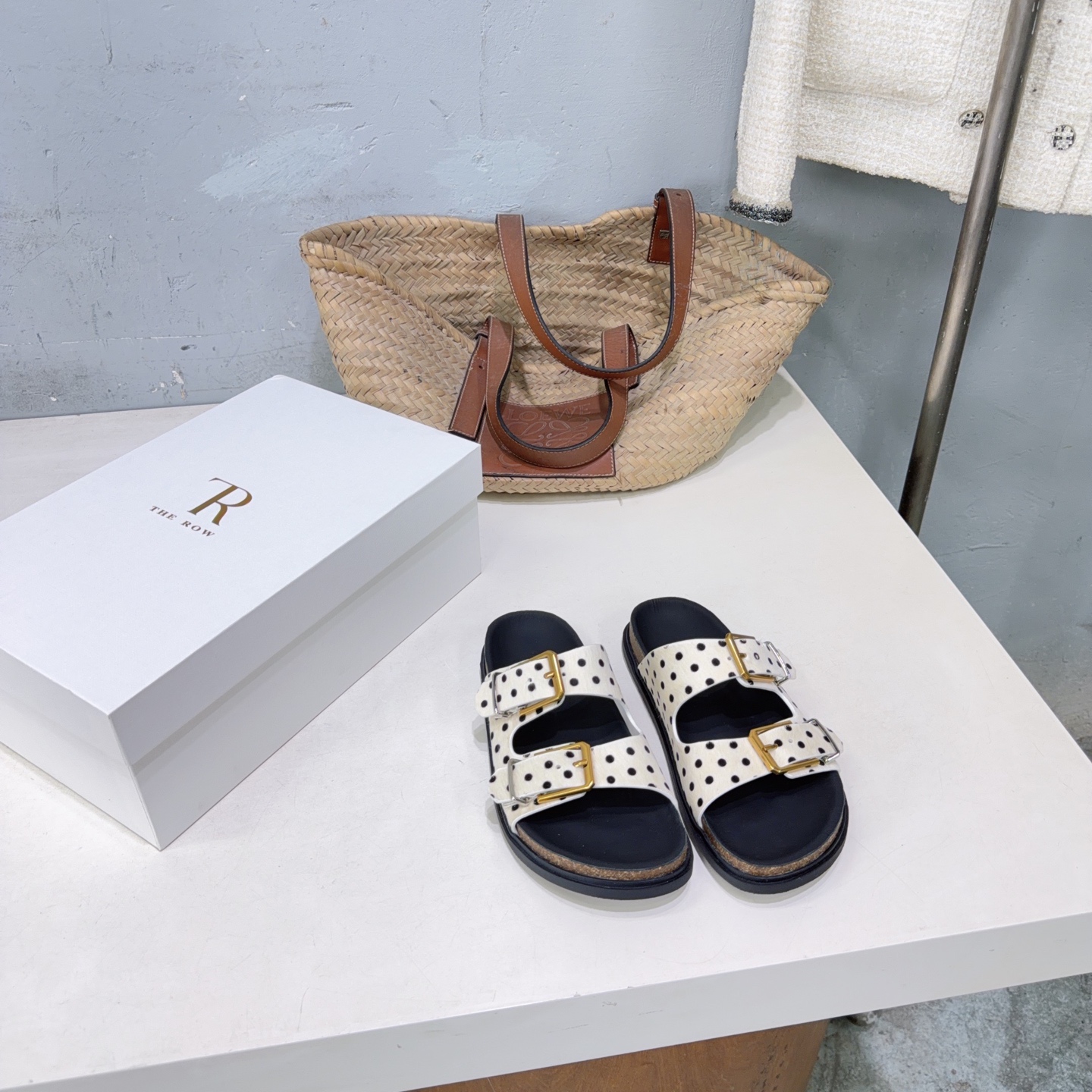 ¡Fábrica de alta calidad! Marca de moda de nicho 🔥THE ROW 26 nuevas pantuflas planas con hebilla de ante de vaca simpl…
