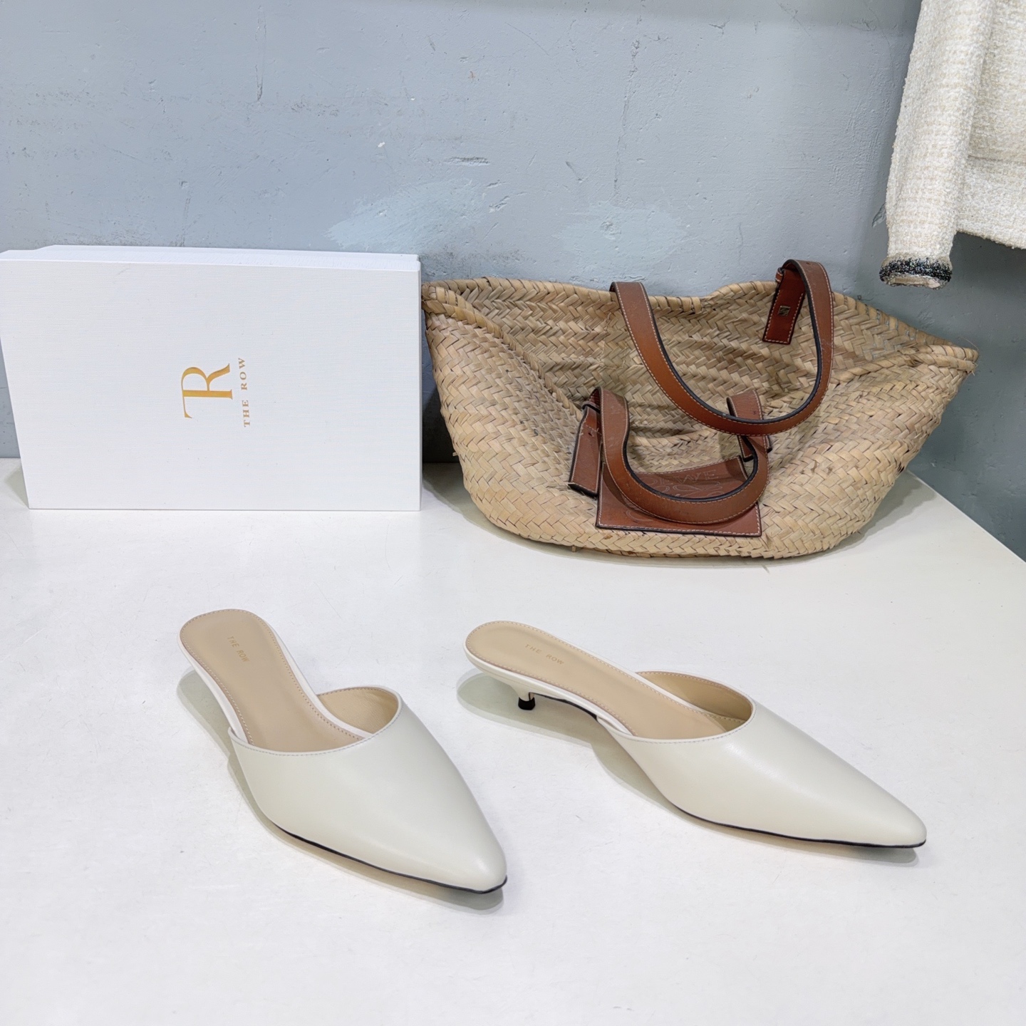 ¡Fábrica de alta calidad! Marca de moda de nicho 🔥¡Las sandalias de media zapatilla con tacón de gato y punta estrecha…